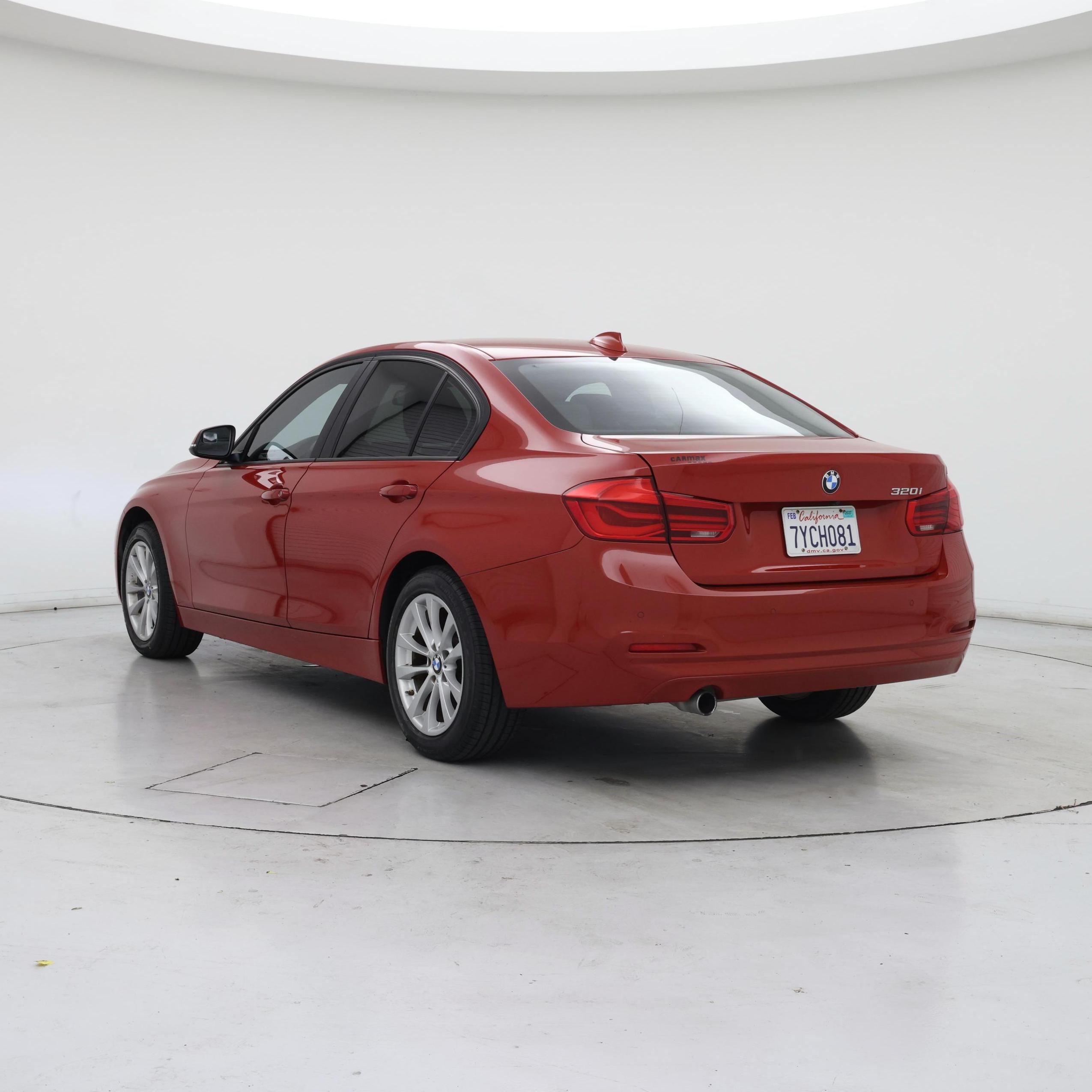 Thumbnail: 2016 BMW 3 Series - 2