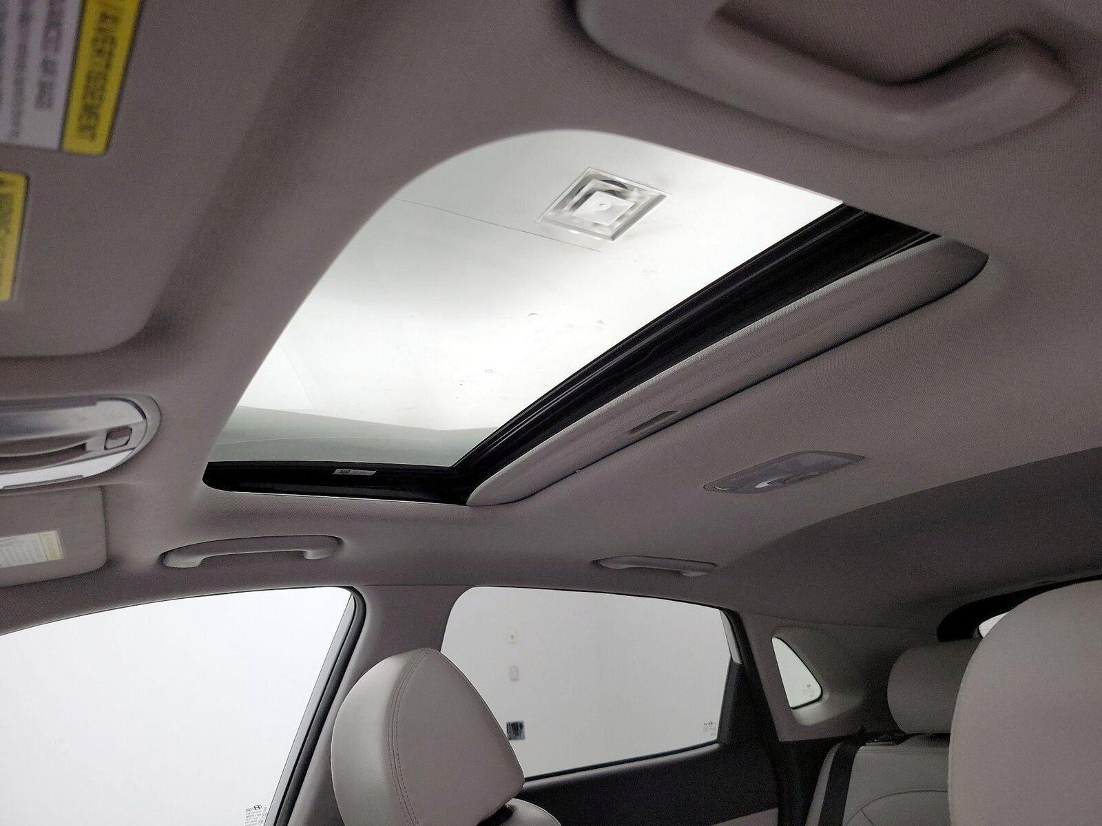 Sunroof(s) & Overhead Airbags