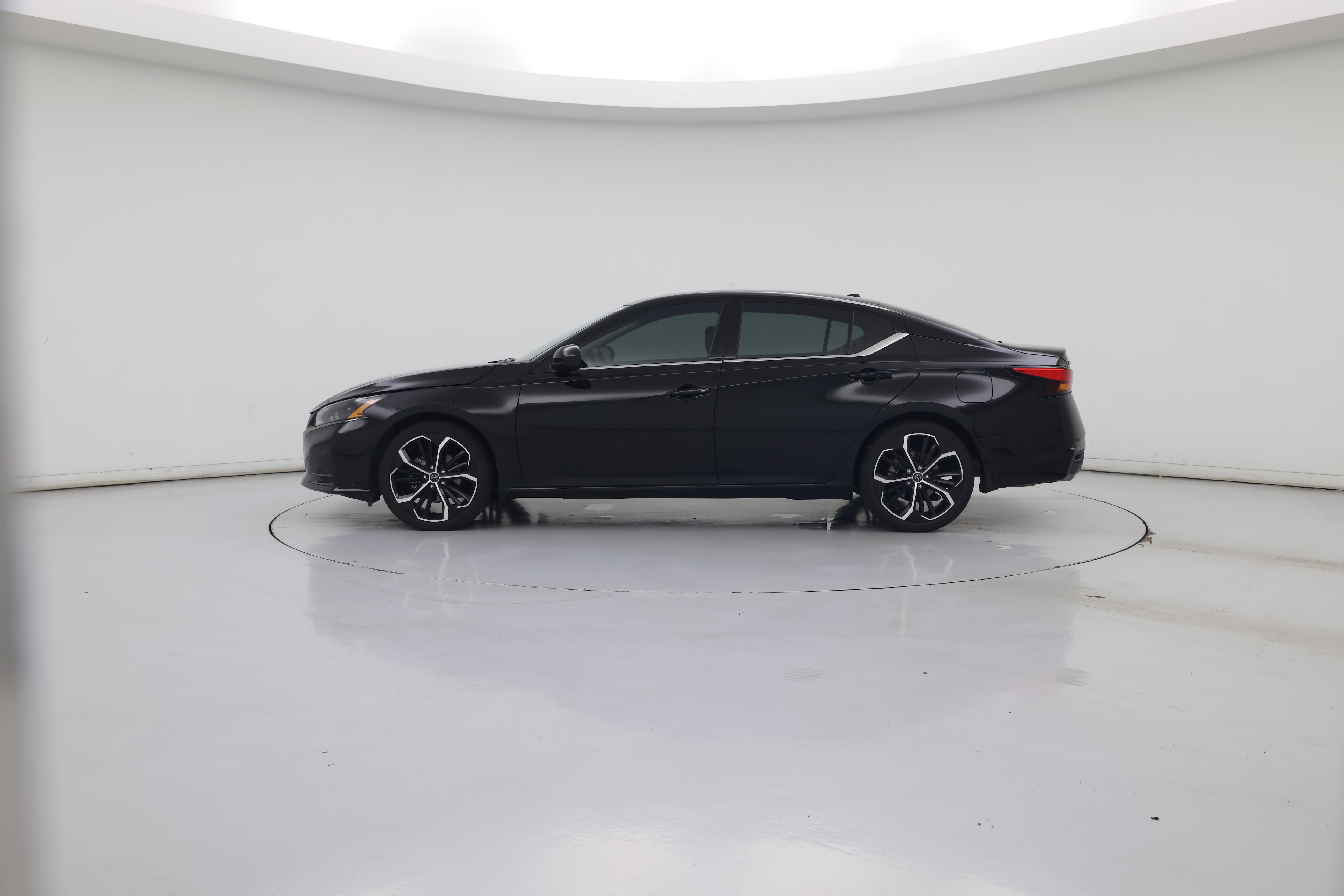 Thumbnail: 2023 Nissan Altima - 3
