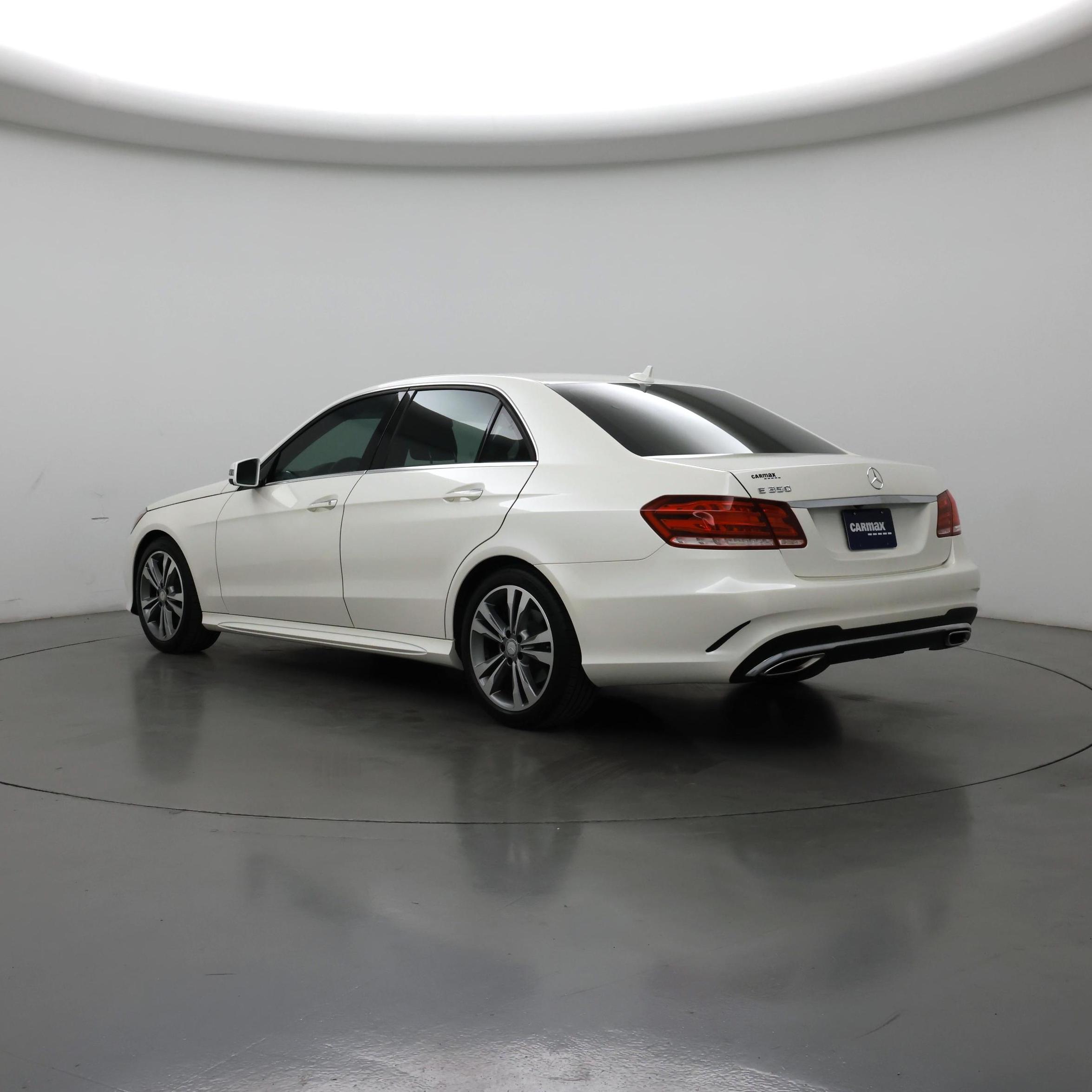 Thumbnail: 2016 Mercedes-Benz E-Class - 2