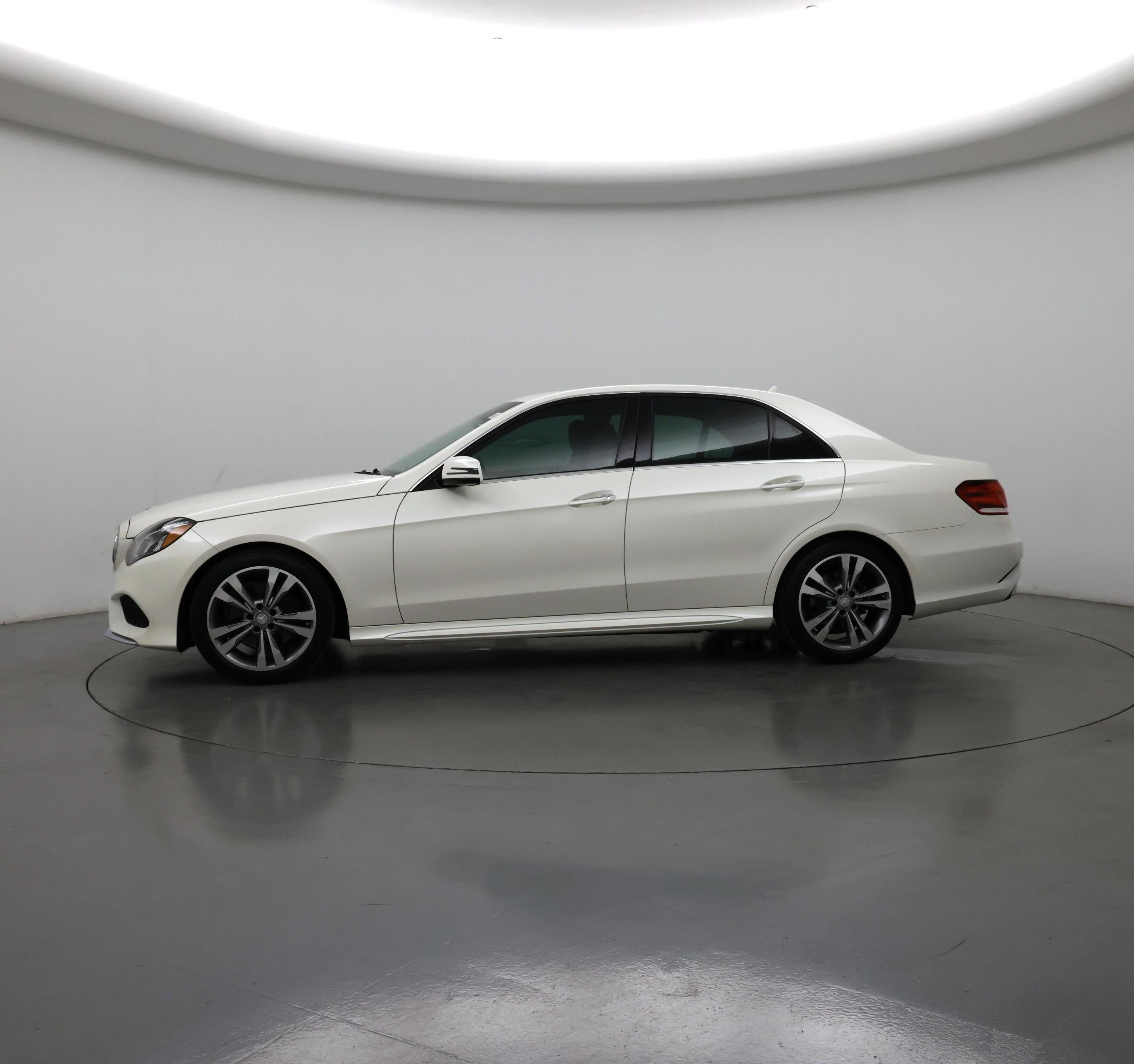 Thumbnail: 2016 Mercedes-Benz E-Class - 3
