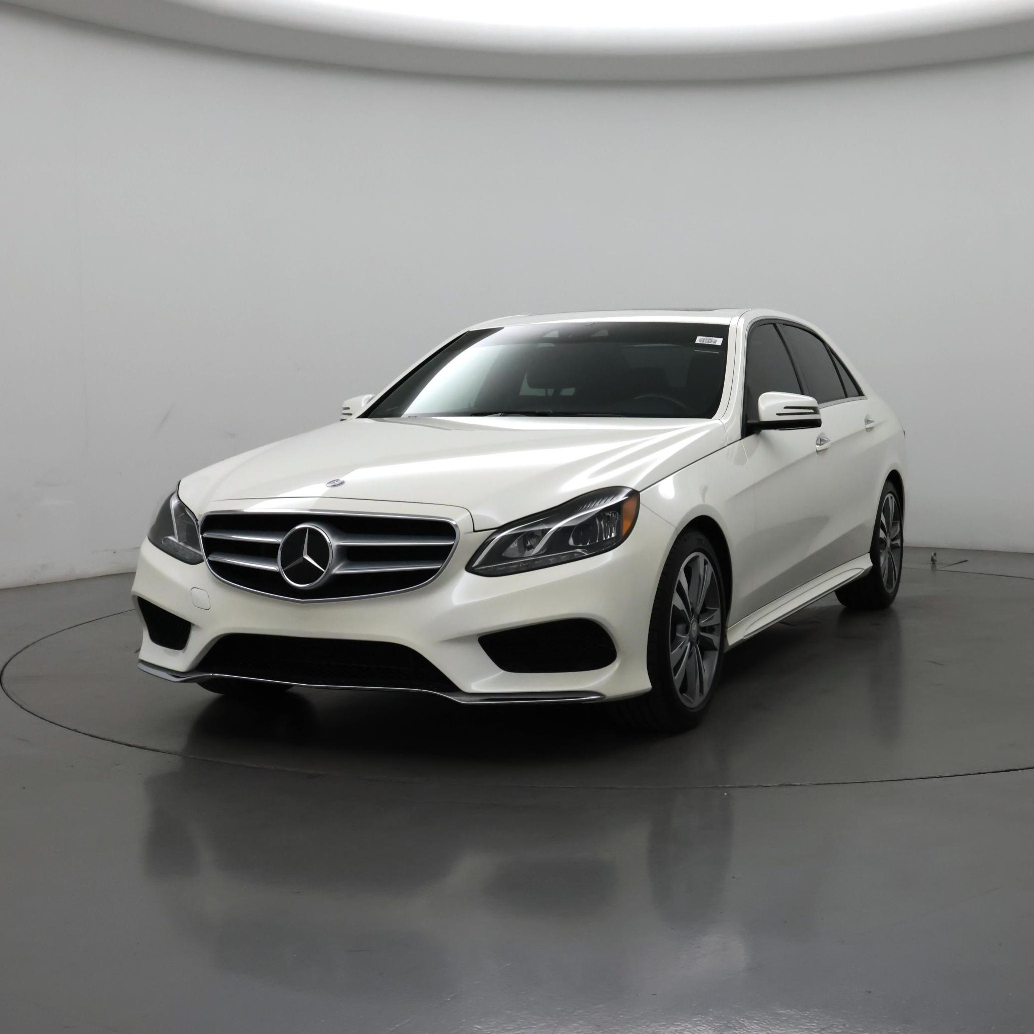Thumbnail: 2016 Mercedes-Benz E-Class - 4