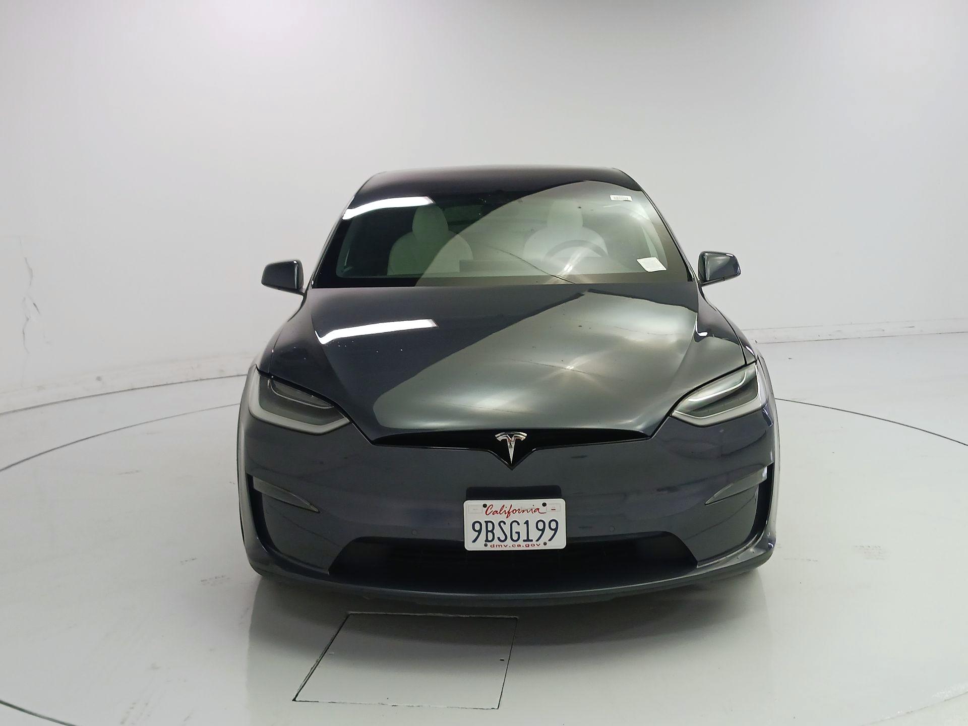 Thumbnail: 2022 Tesla Model X - 2