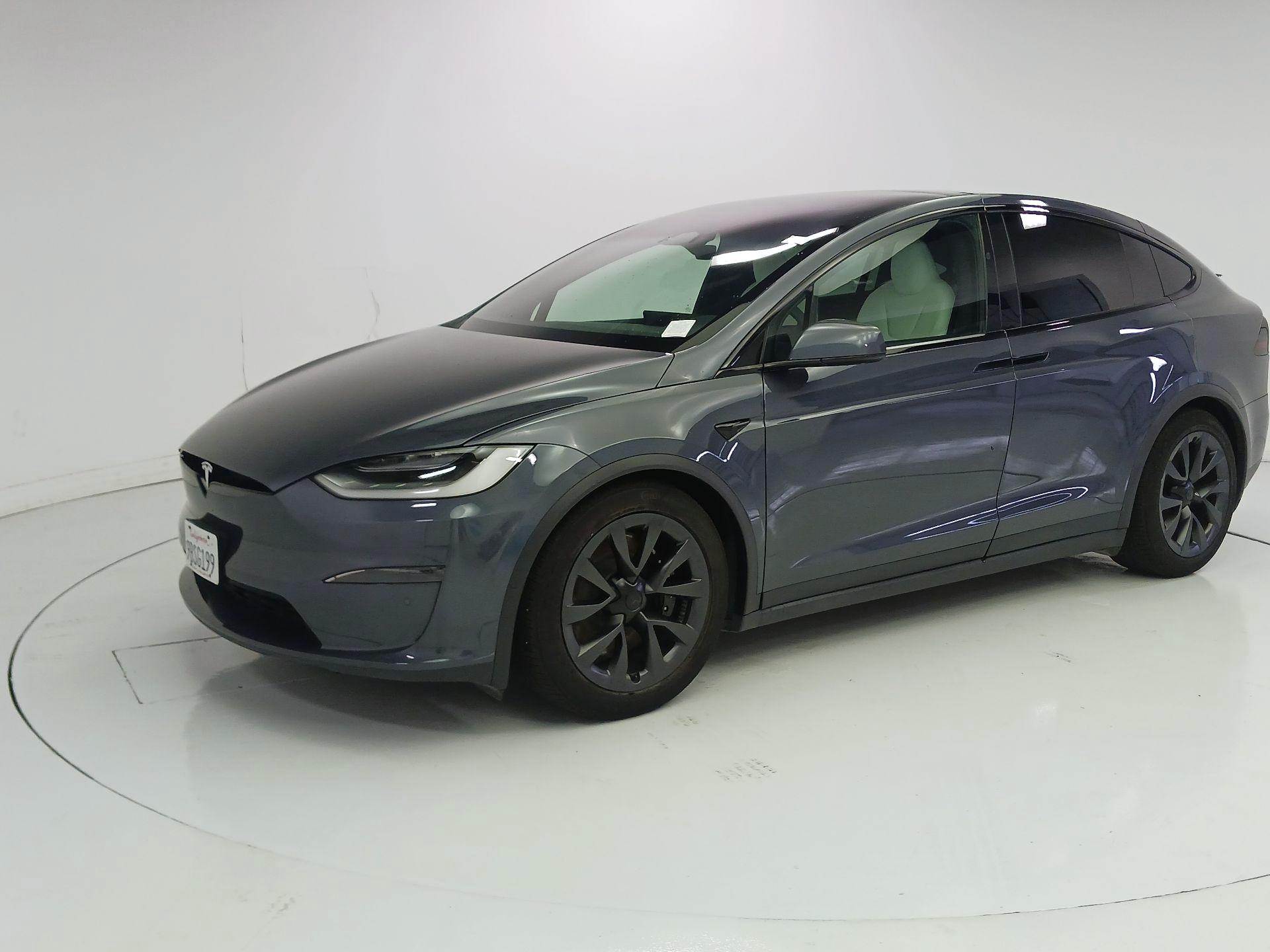 Thumbnail: 2022 Tesla Model X - 3