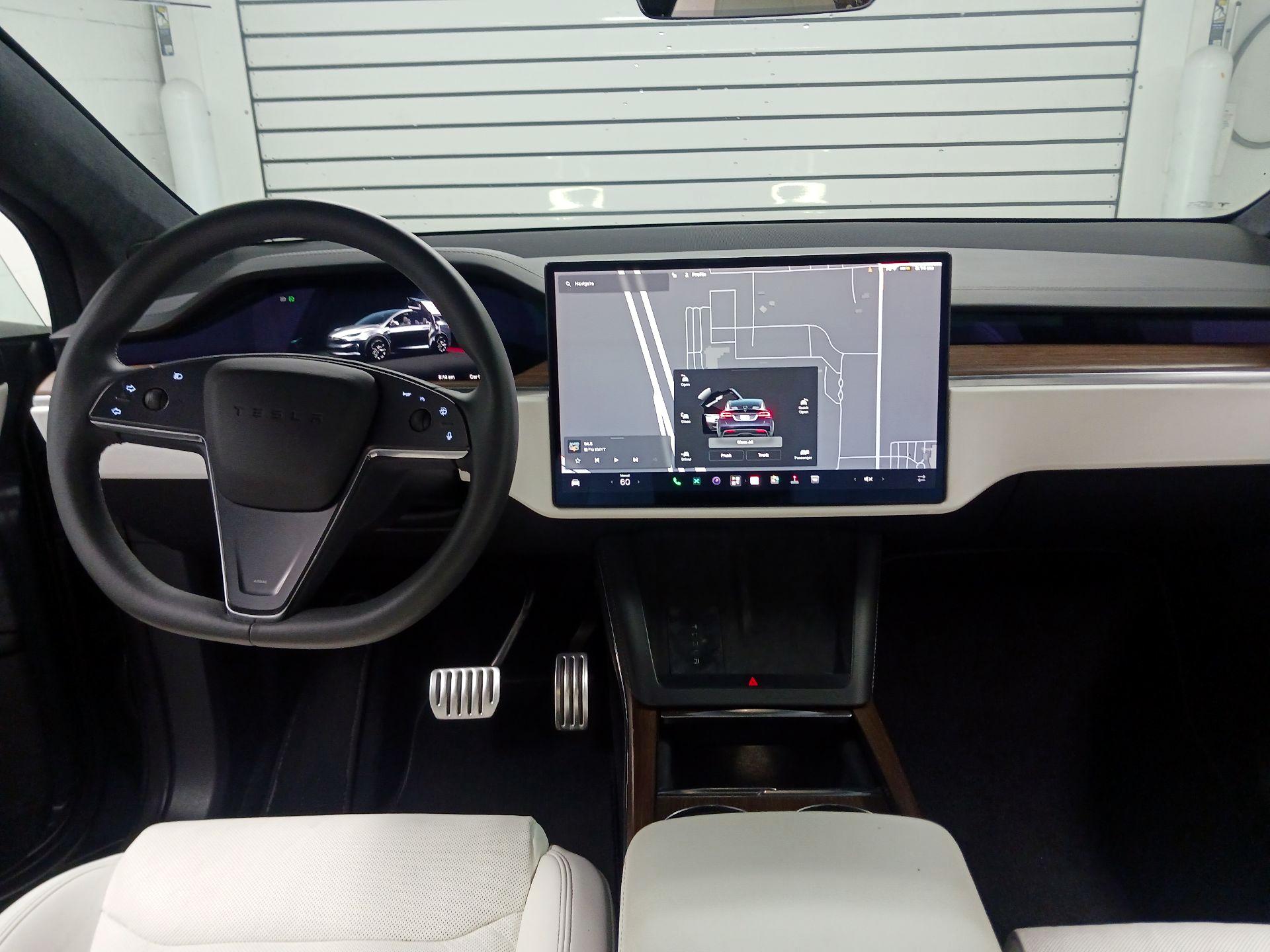 Thumbnail: 2022 Tesla Model X - 8