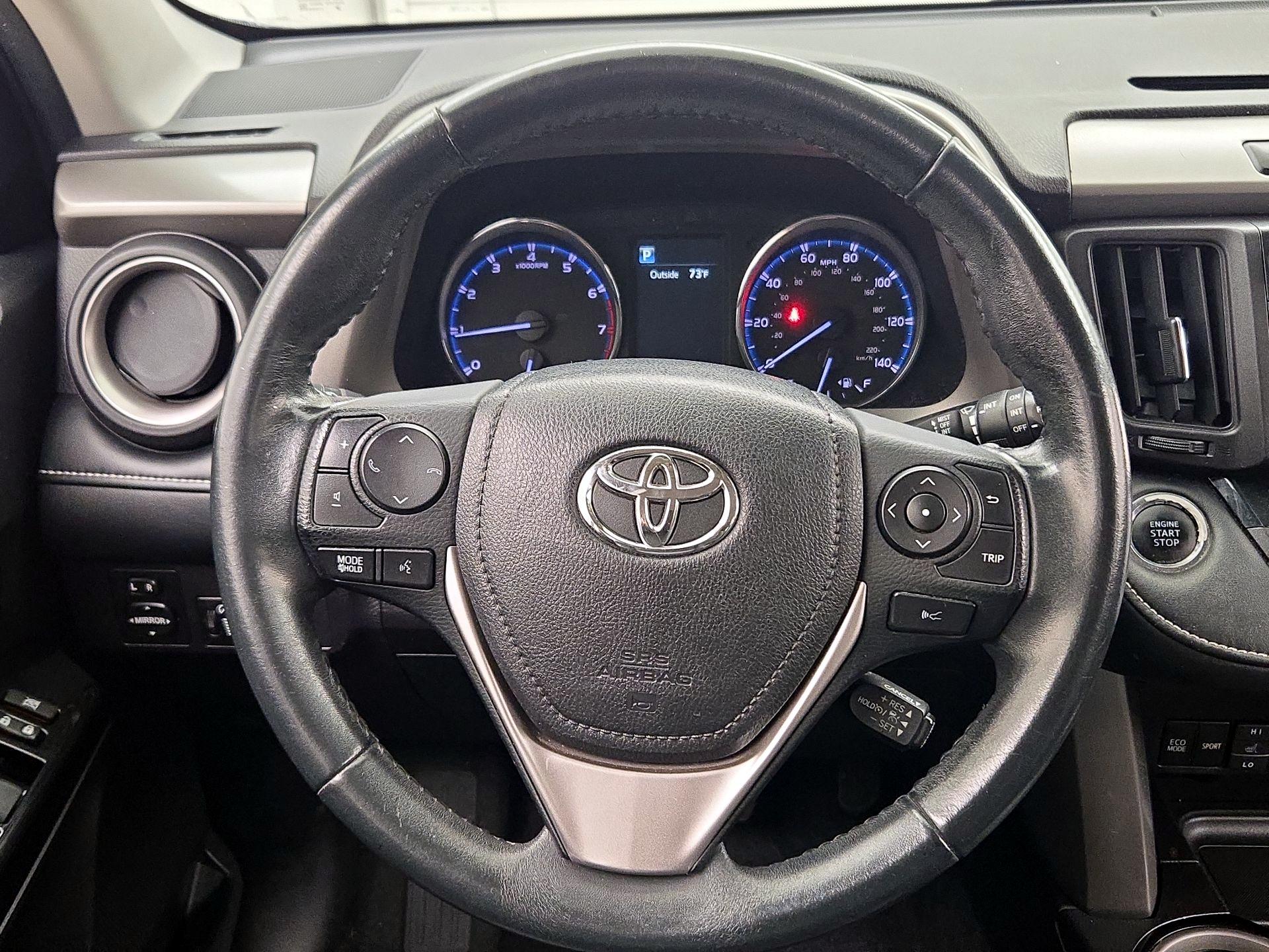 Thumbnail: 2018 Toyota RAV4 - 10