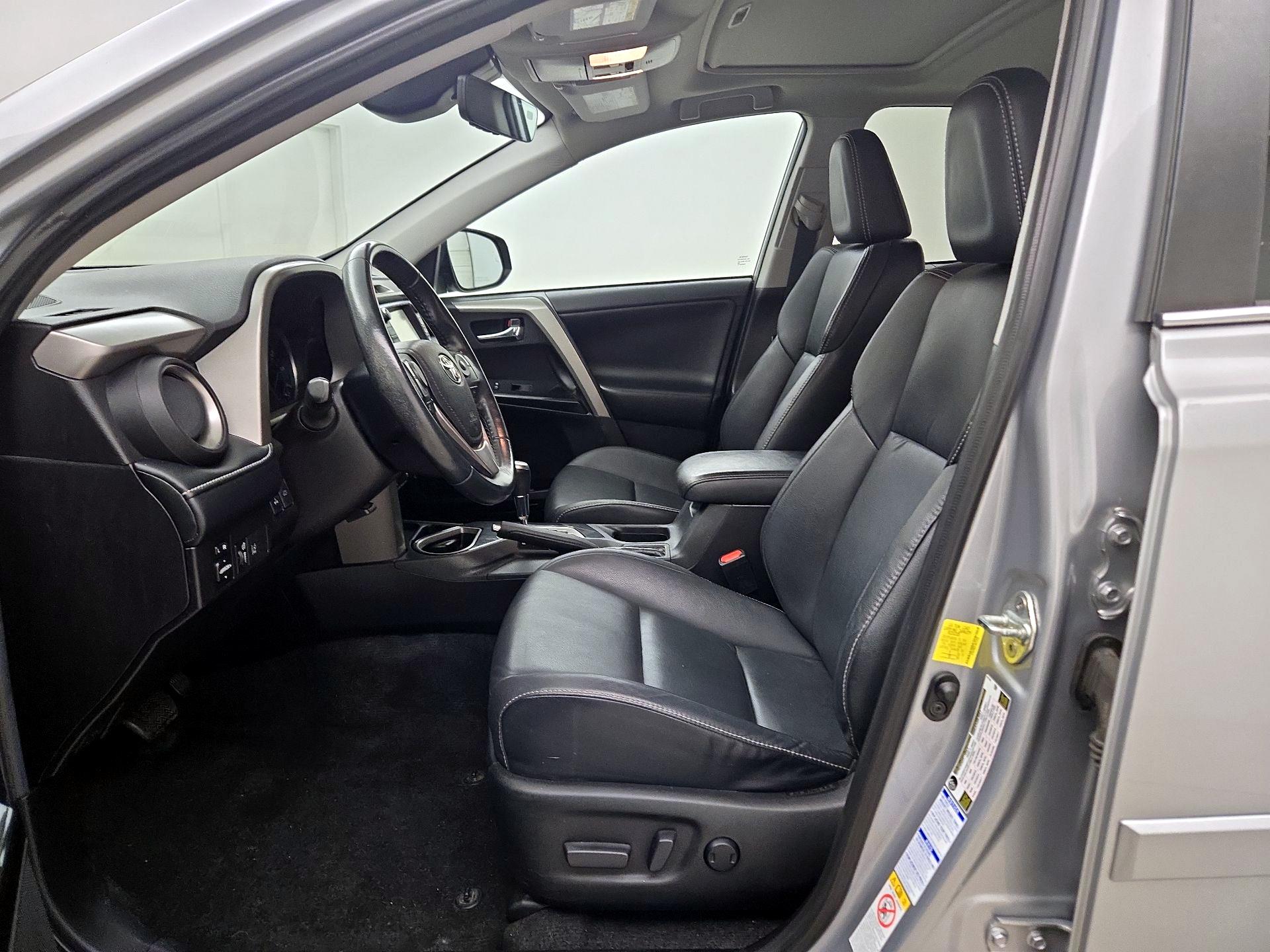 Thumbnail: 2018 Toyota RAV4 - 11