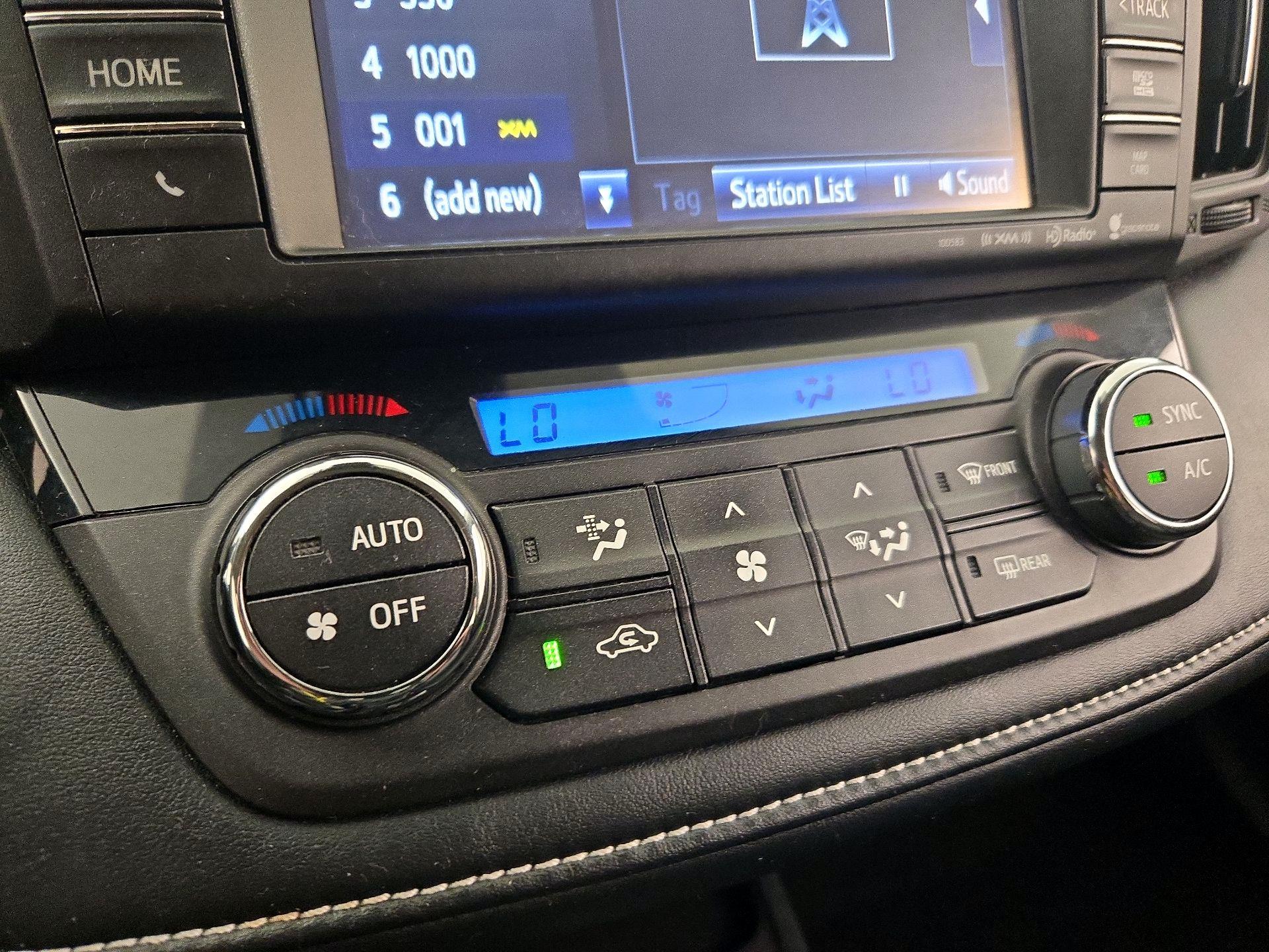 Thumbnail: 2018 Toyota RAV4 - 15