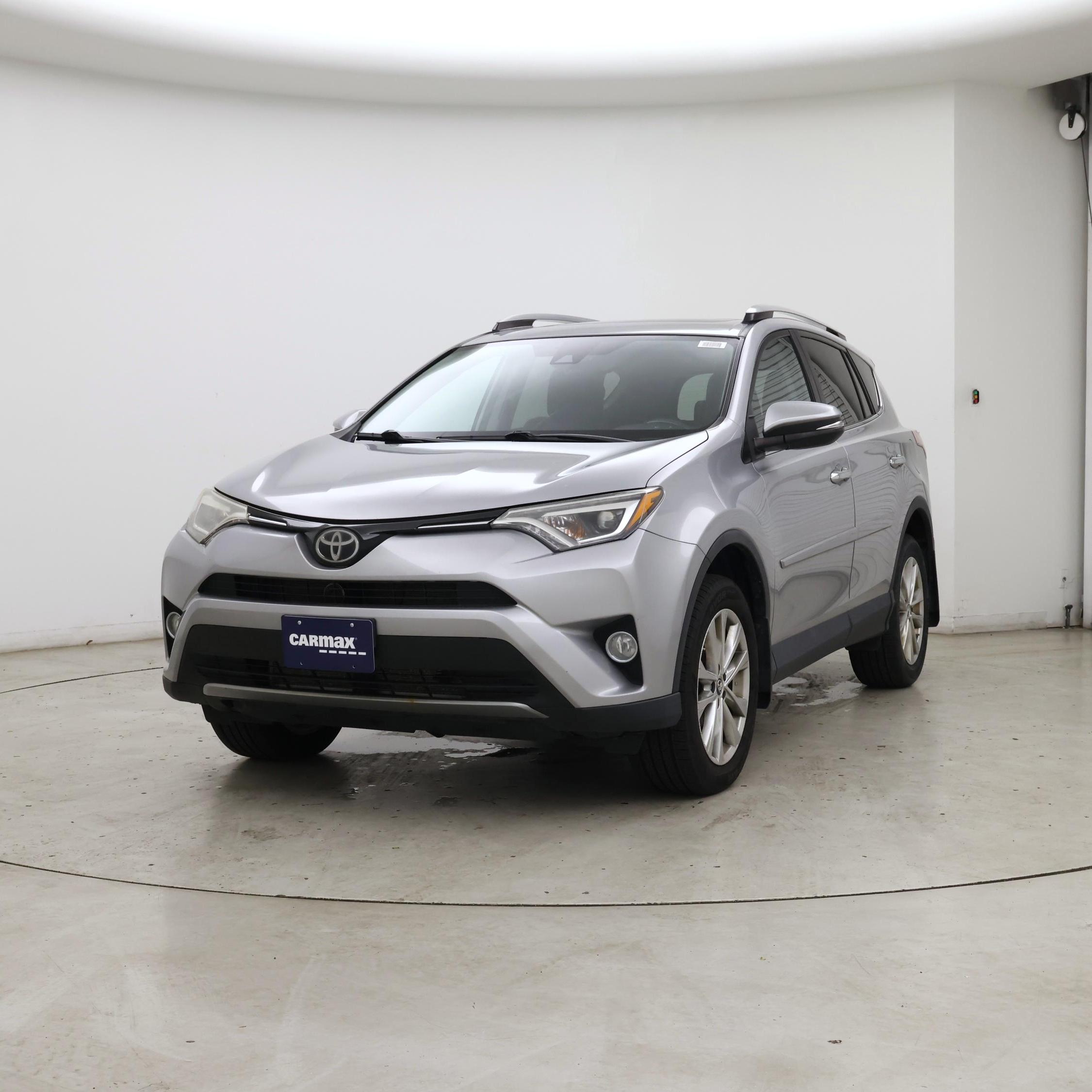Thumbnail: 2018 Toyota RAV4 - 4