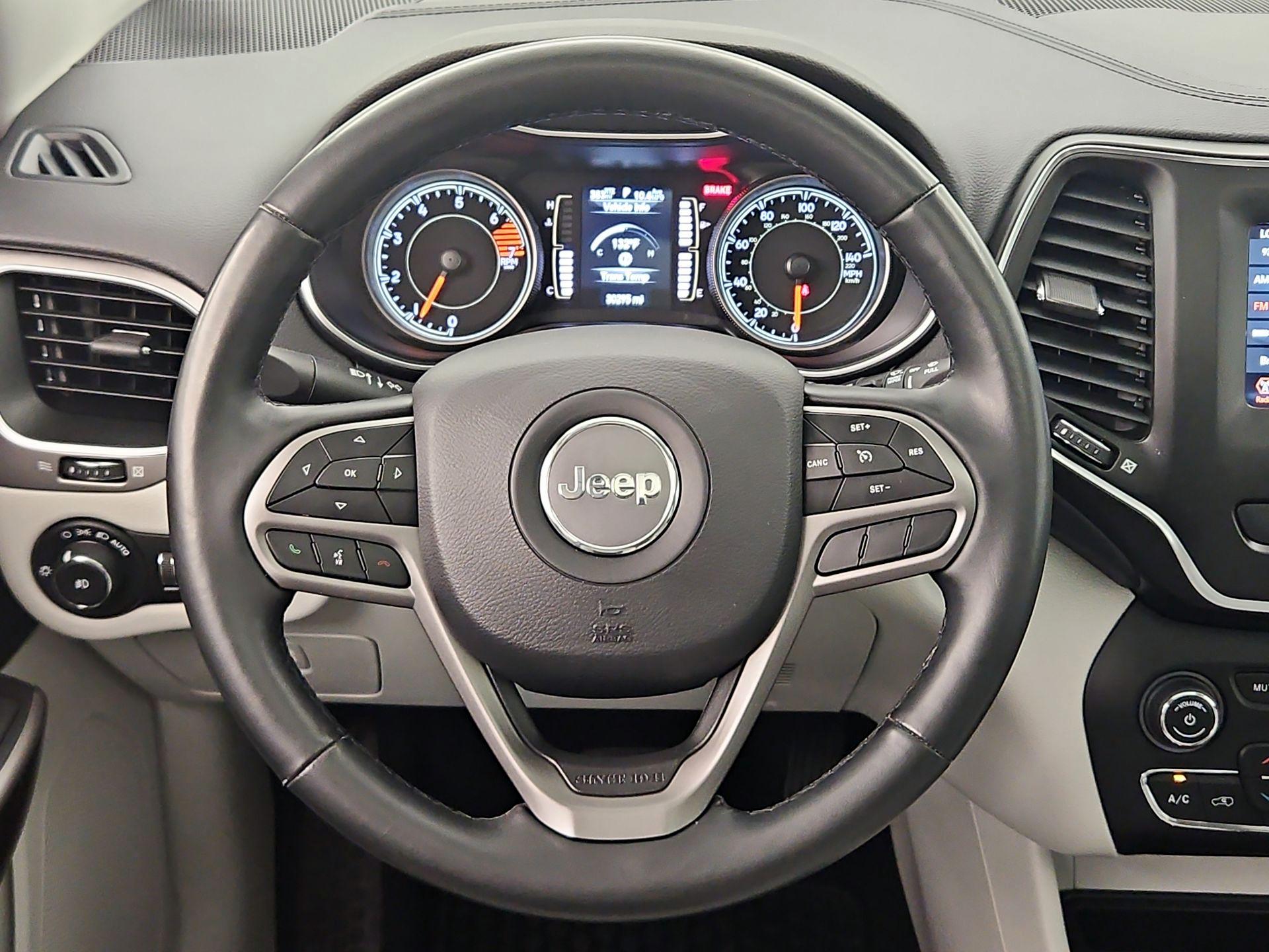 Thumbnail: 2020 Jeep Cherokee - 10