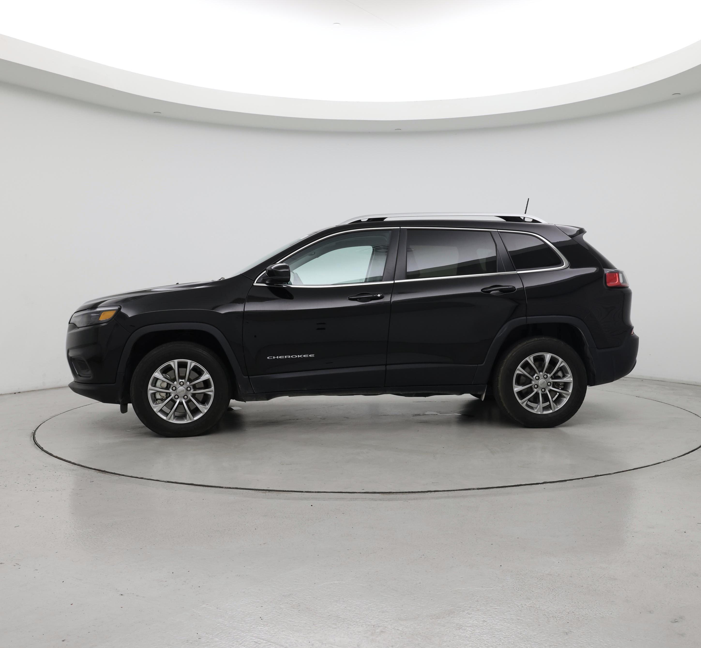 Thumbnail: 2020 Jeep Cherokee - 3