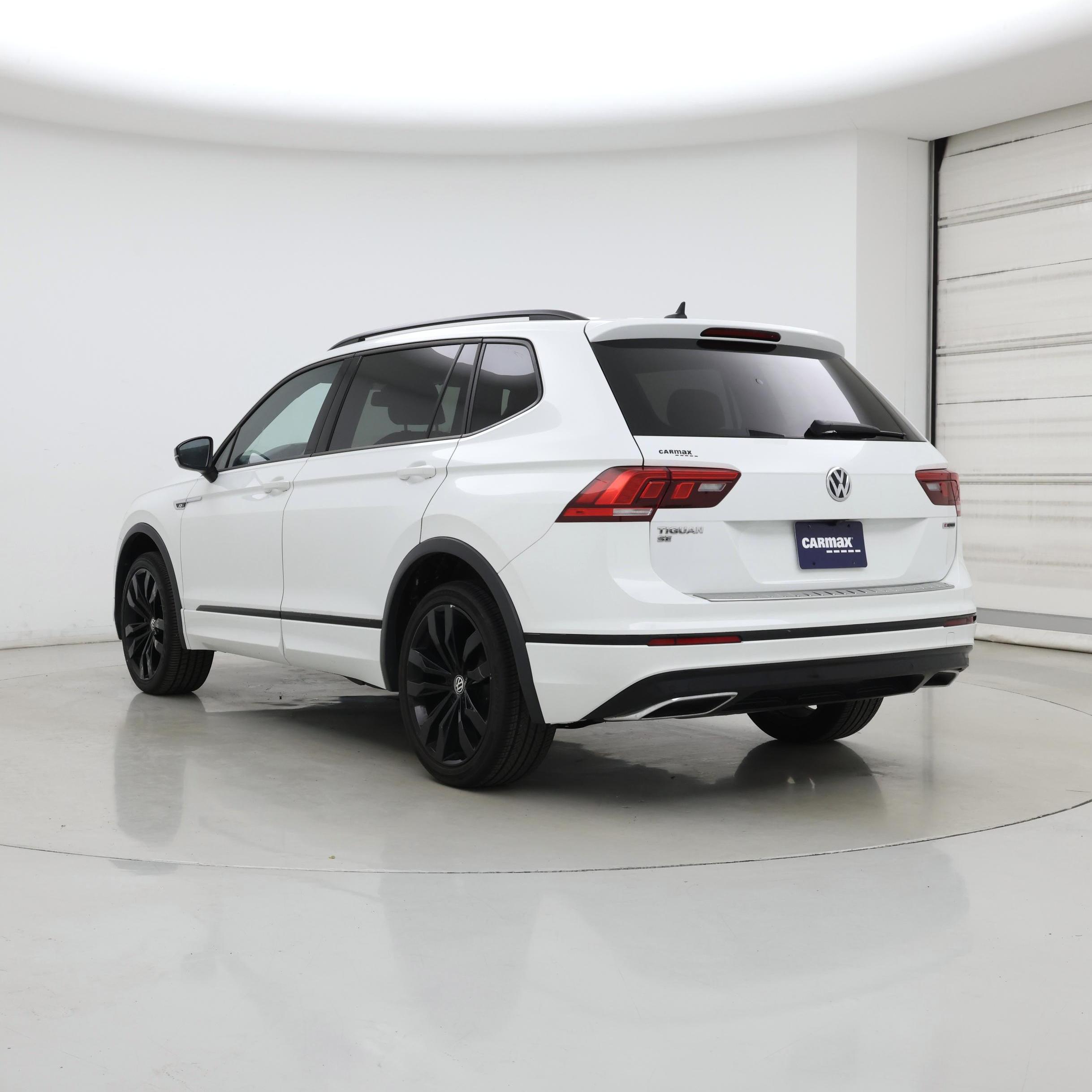Thumbnail: 2021 Volkswagen Tiguan - 2