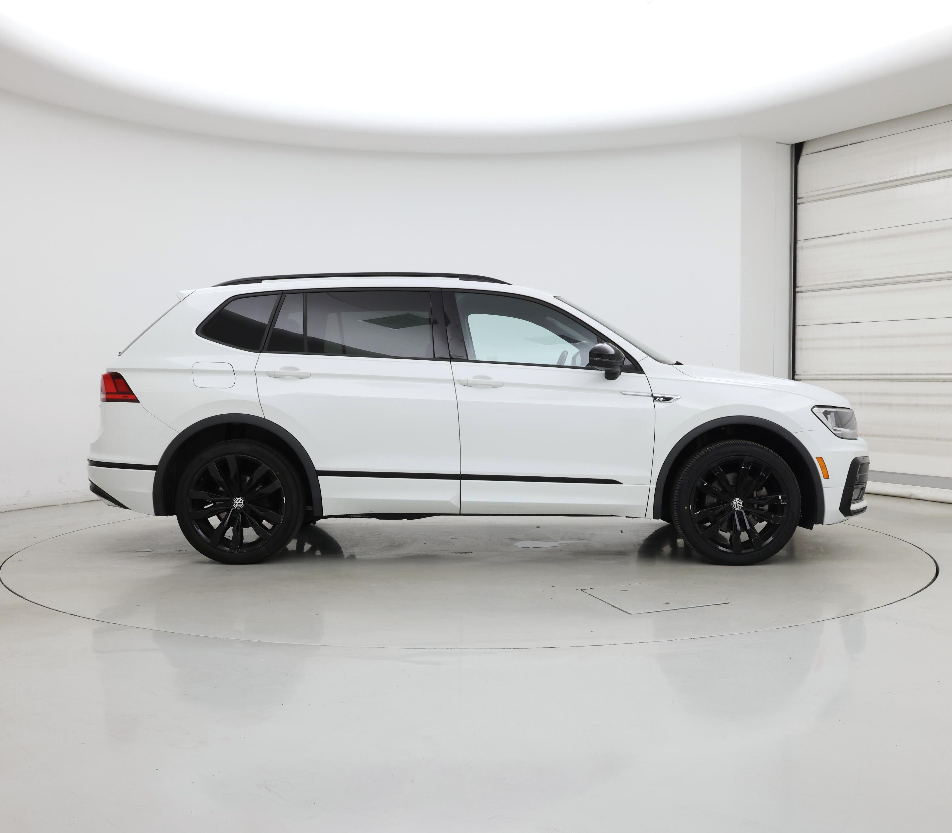 Thumbnail: 2021 Volkswagen Tiguan - 7