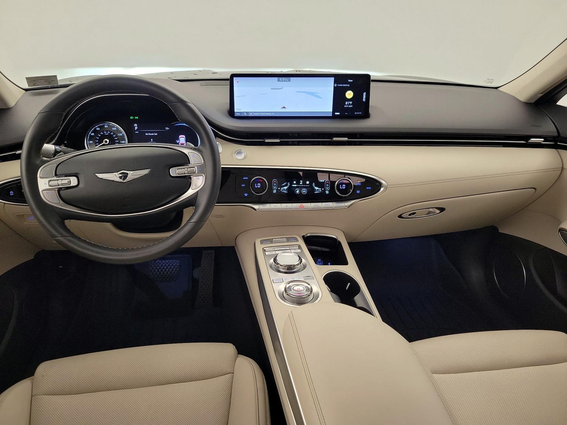 Thumbnail: 2025 Genesis GV70 - 9