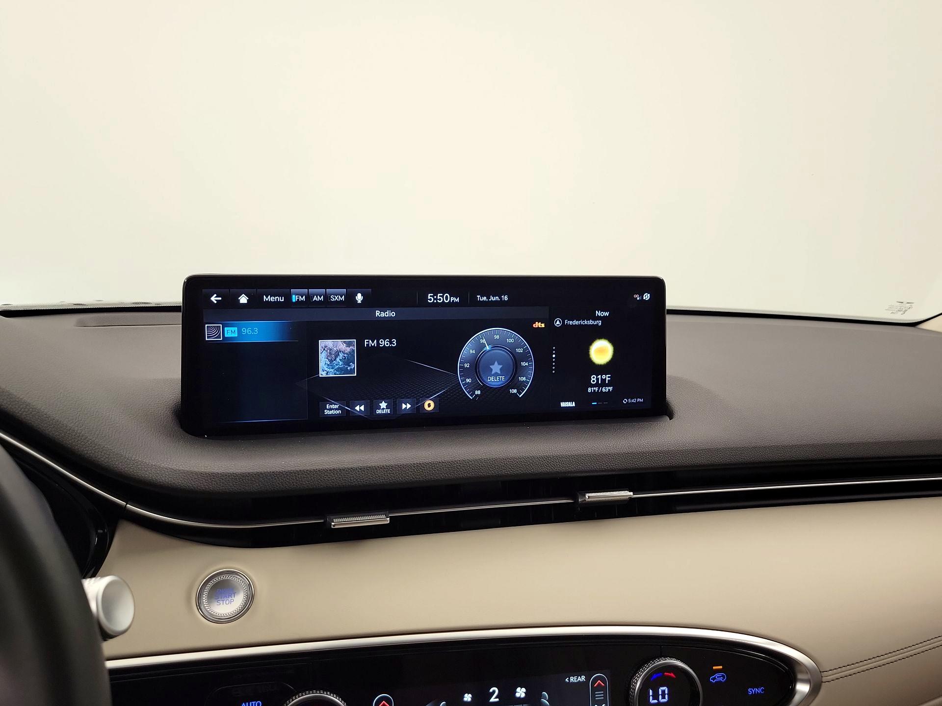 Thumbnail: 2025 Genesis GV70 - 16