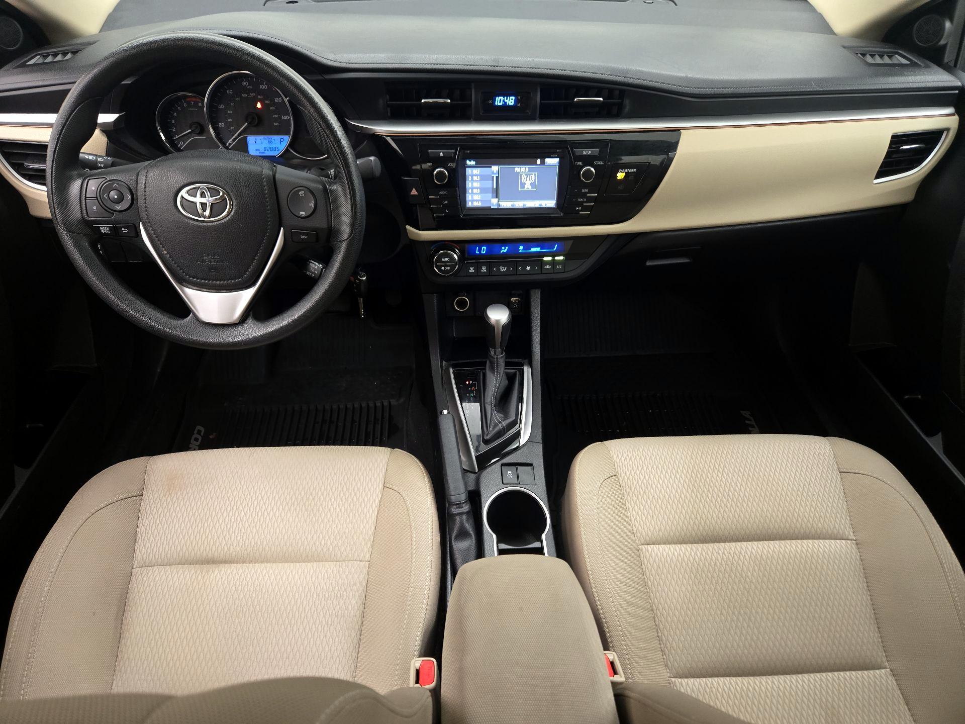 Thumbnail: 2015 Toyota Corolla - 9