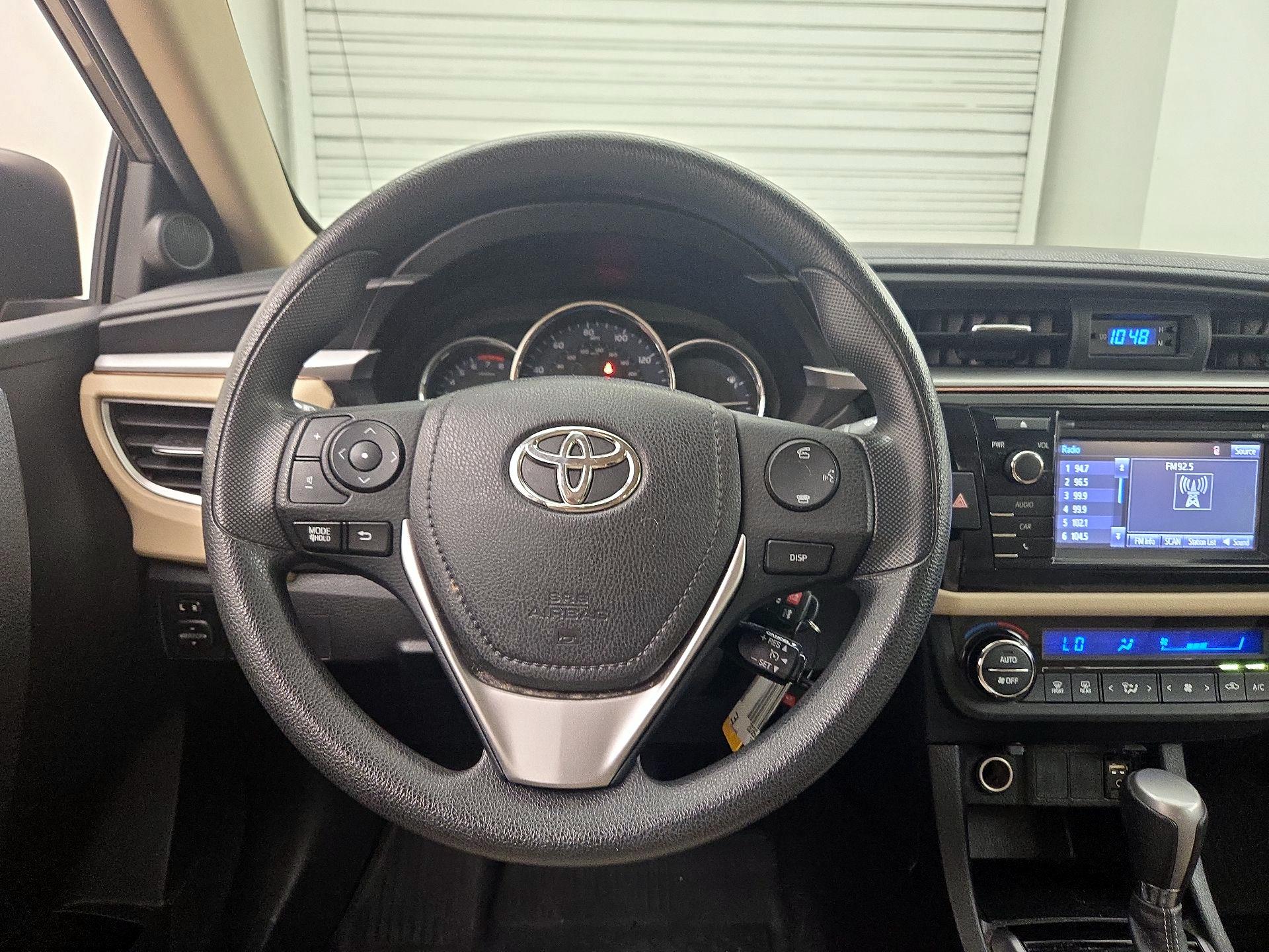 Thumbnail: 2015 Toyota Corolla - 10