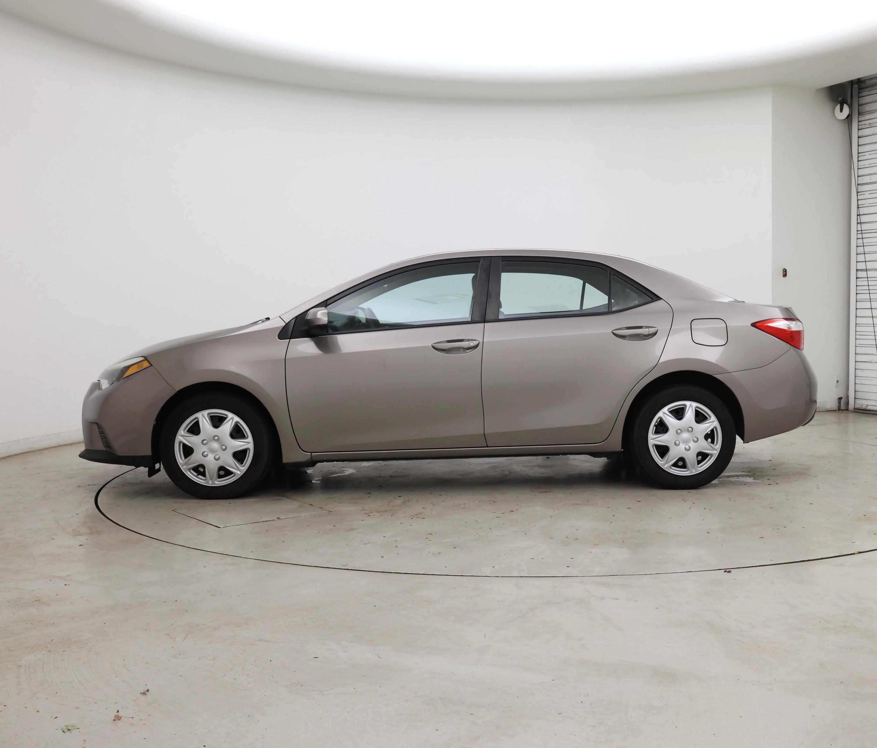 Thumbnail: 2015 Toyota Corolla - 3