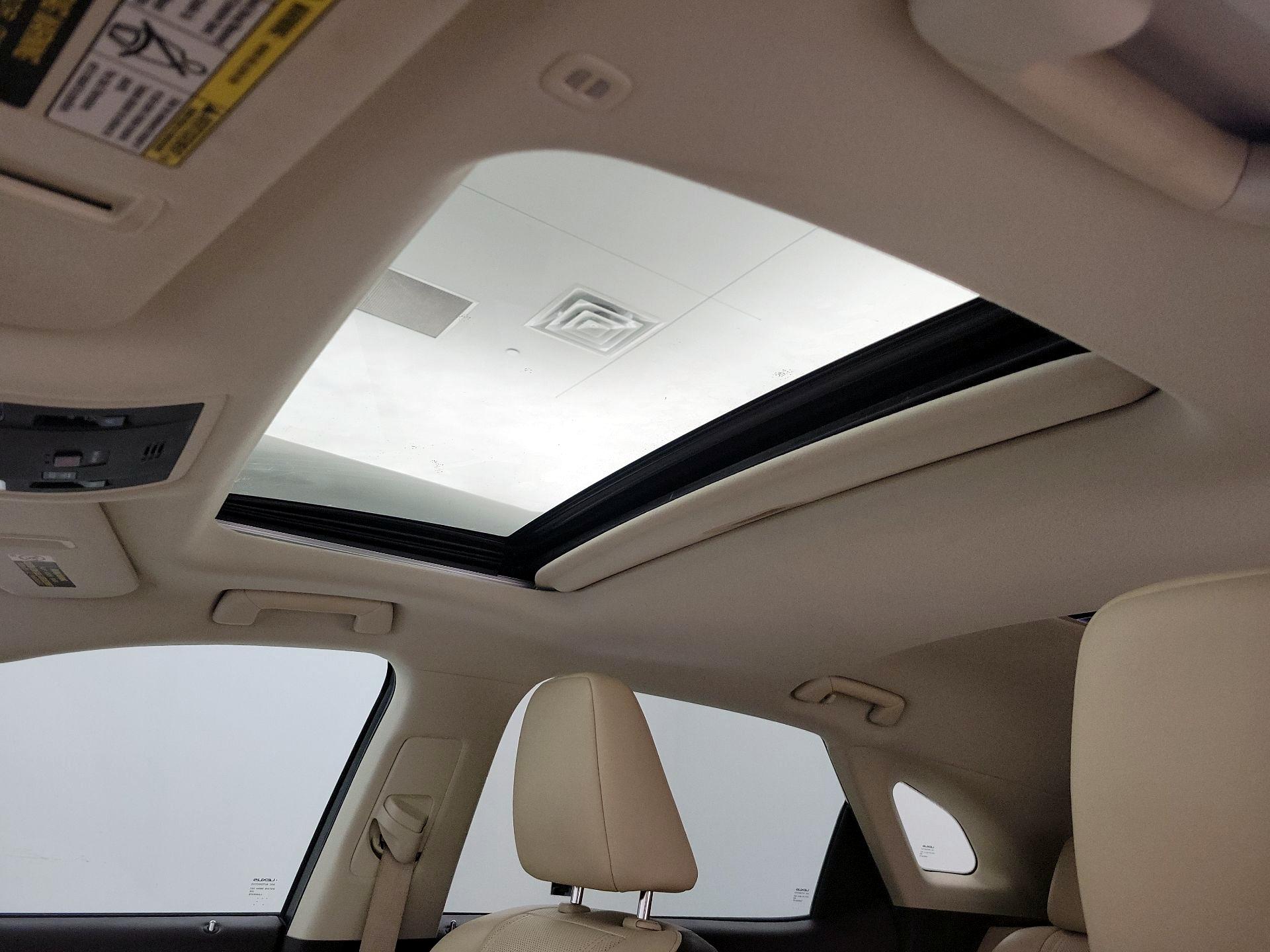 Thumbnail: 2017 Lexus RX - 19