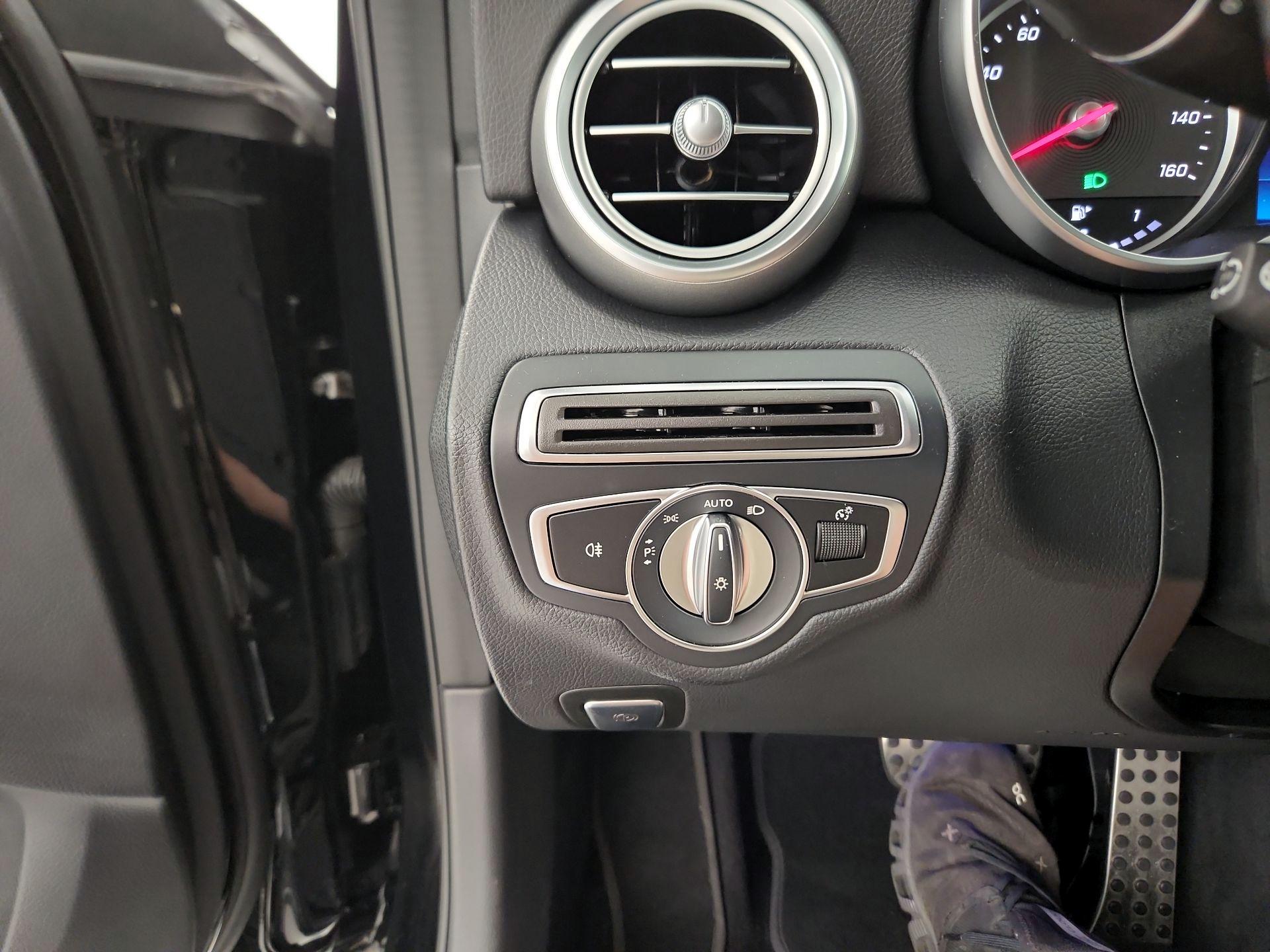 Thumbnail: 2020 Mercedes-Benz C-Class - 13