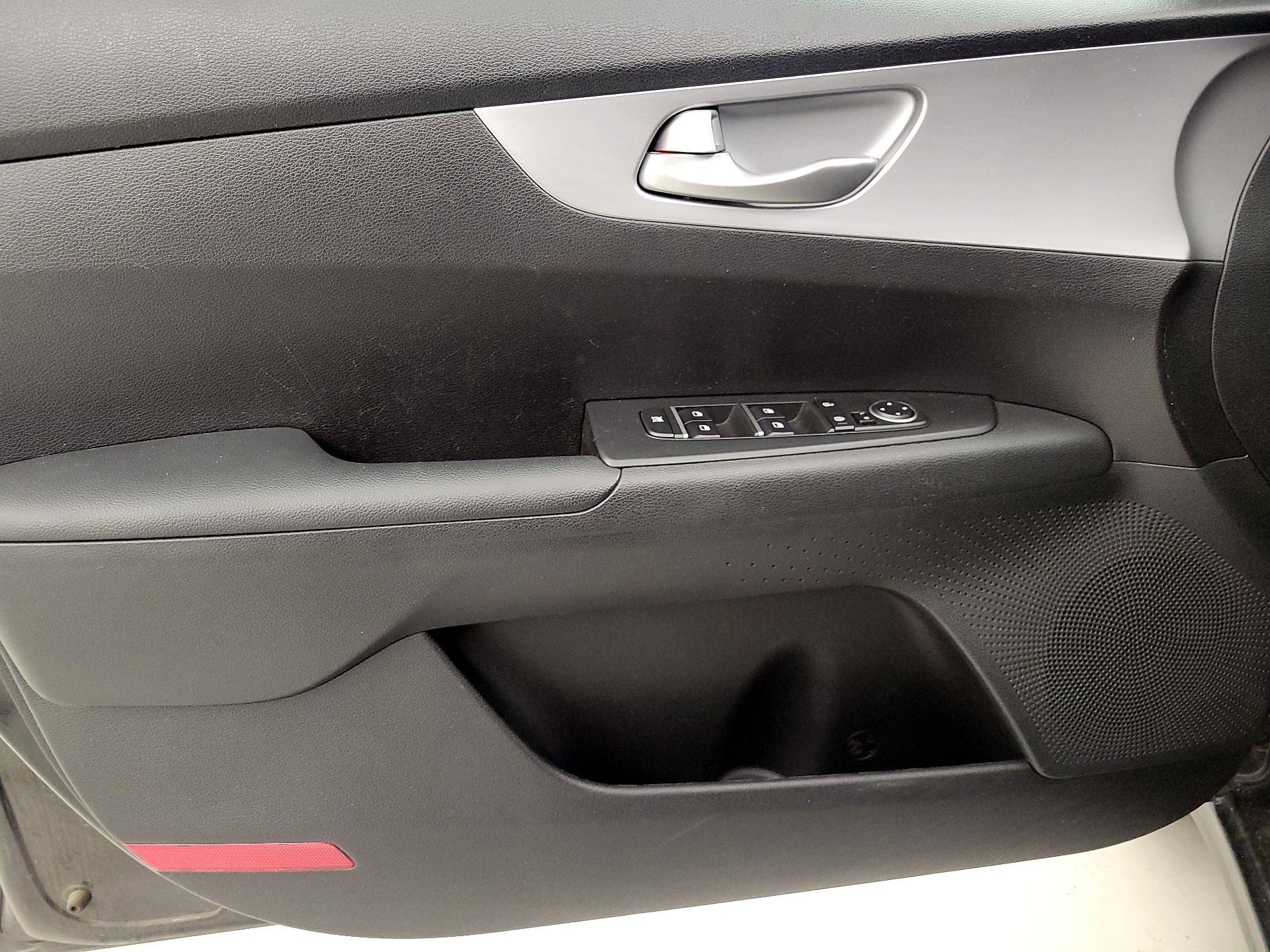 Thumbnail: 2023 Kia Forte - 12