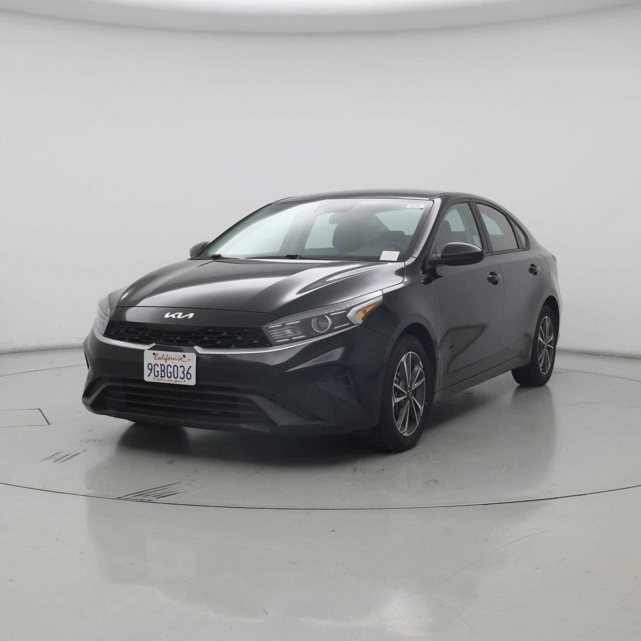 Thumbnail: 2023 Kia Forte - 4