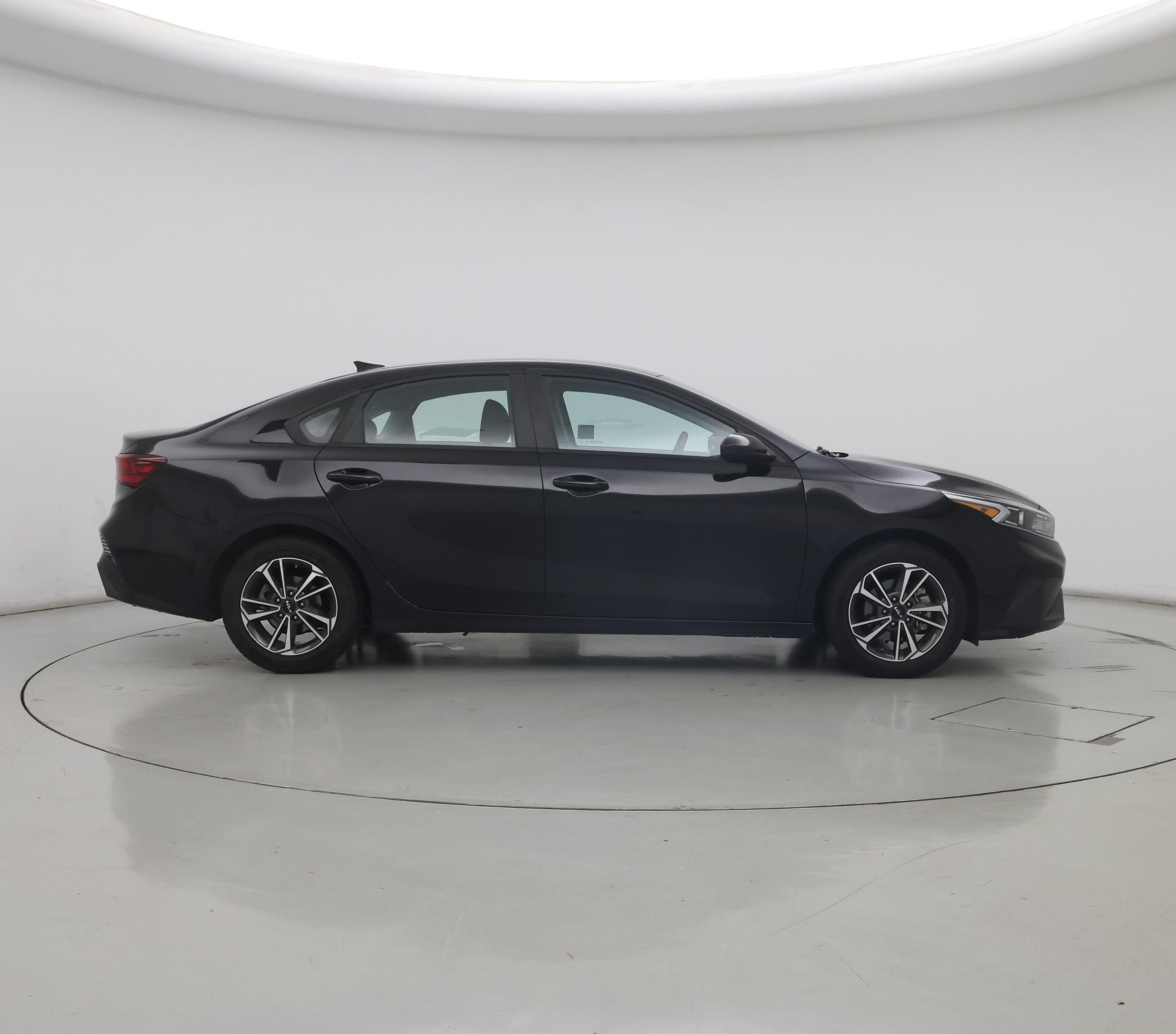 Thumbnail: 2023 Kia Forte - 7