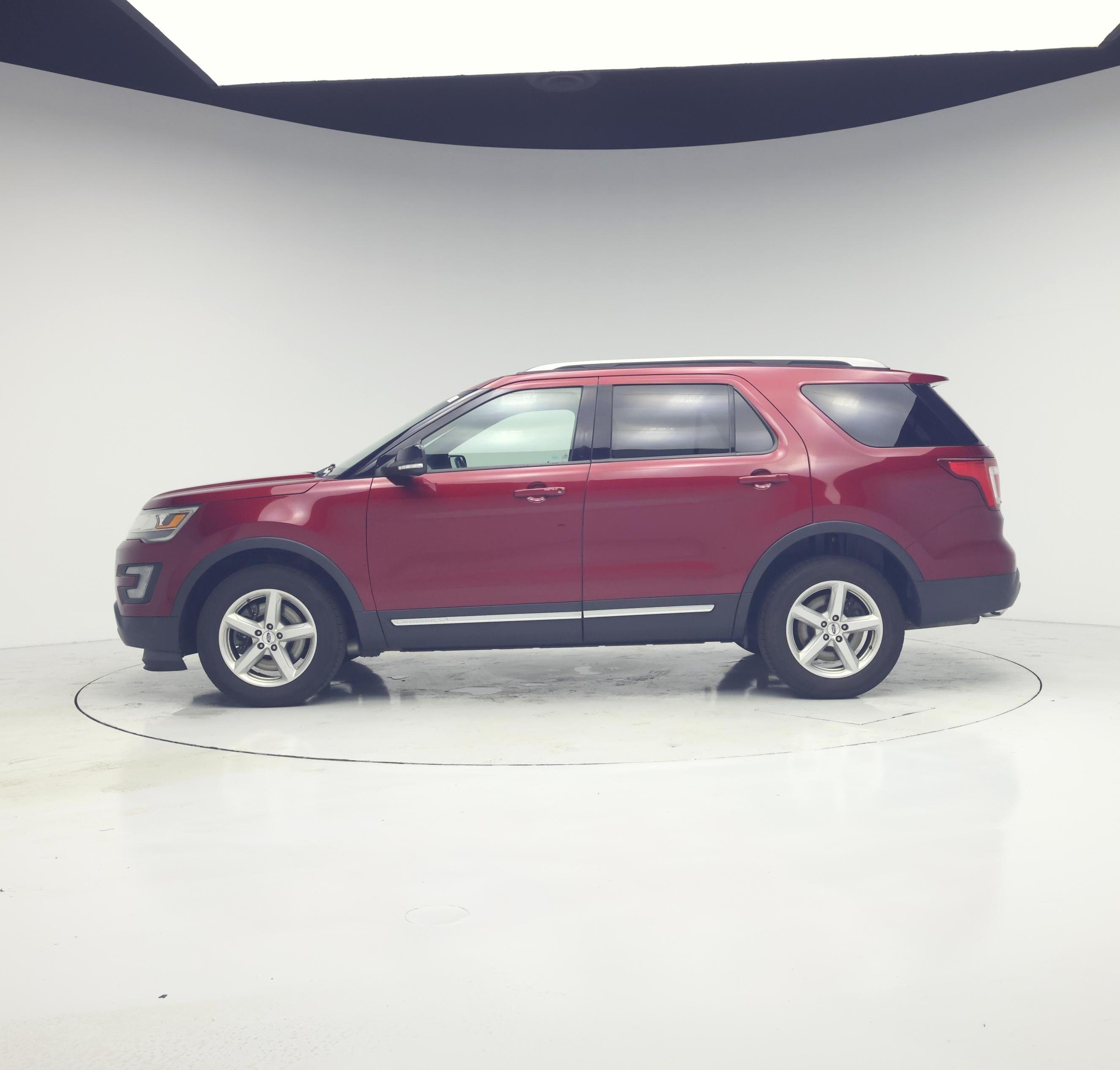 Thumbnail: 2016 Ford Explorer - 3