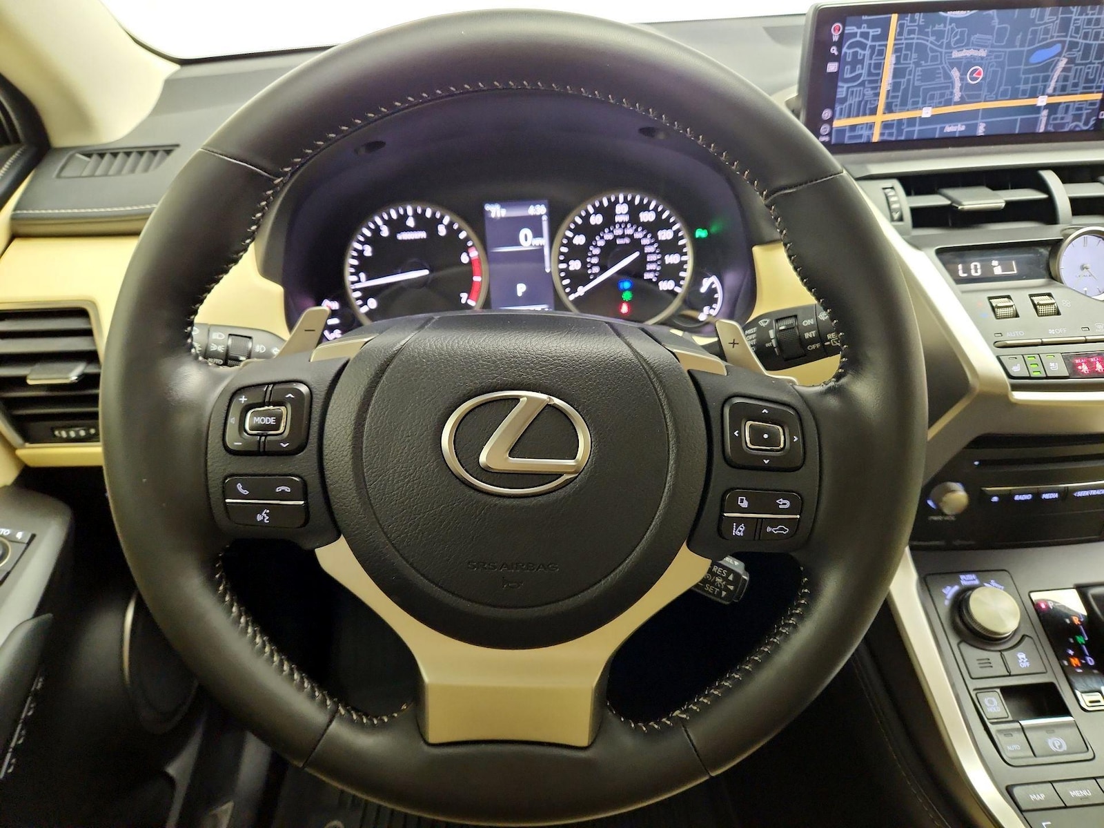 2021 Lexus NX 300 - Photo 11