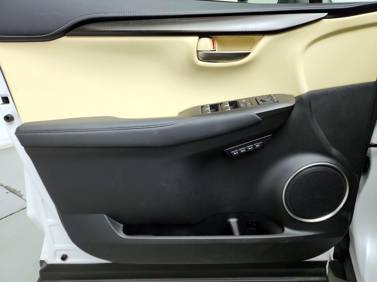 2021 Lexus NX 300 - Photo 13