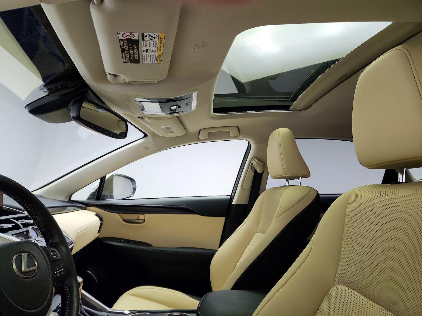 2021 Lexus NX 300 - Photo 21