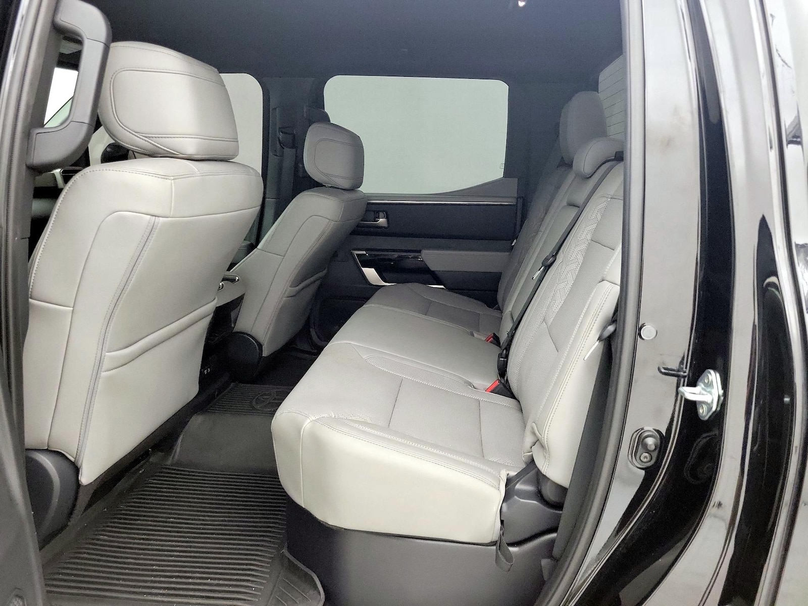 2025 Toyota Tundra Limited - Photo 21