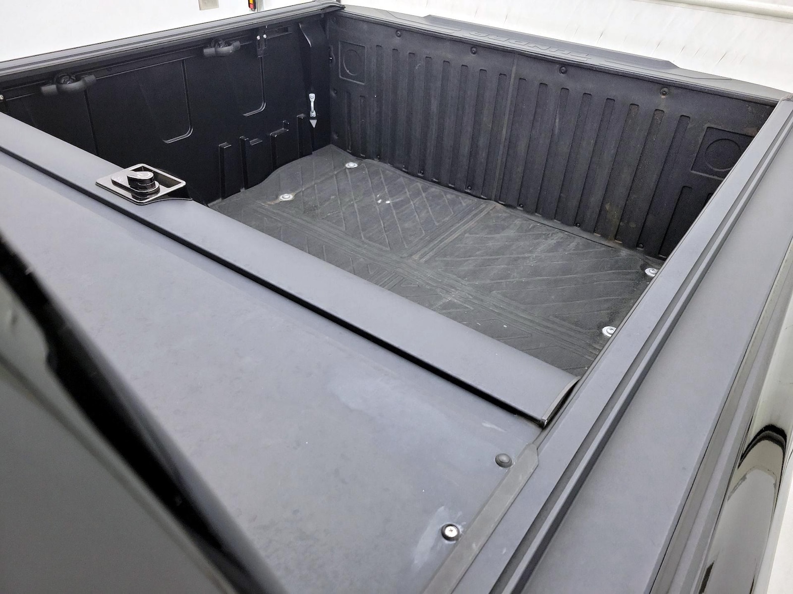 2025 Toyota Tundra Limited - Photo 22