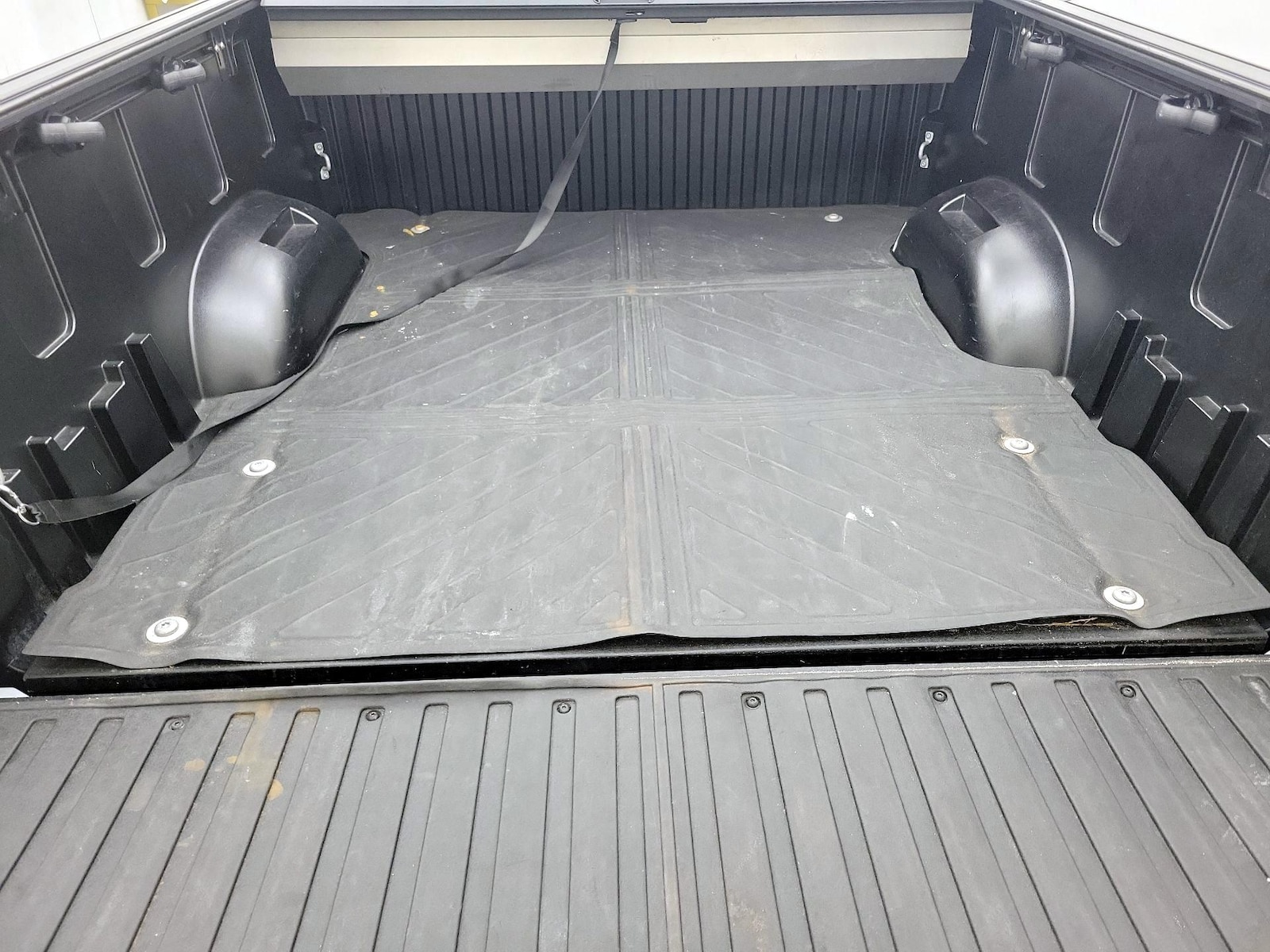 2025 Toyota Tundra Limited - Photo 23