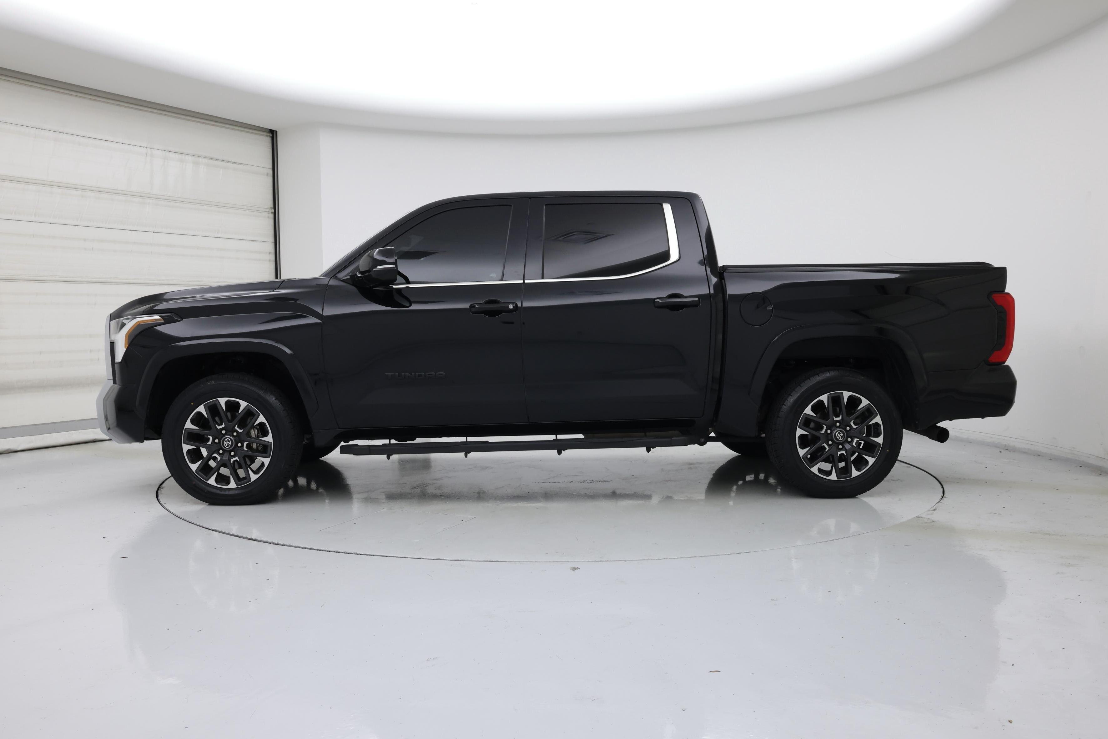 Thumbnail: 2025 Toyota Tundra - 3