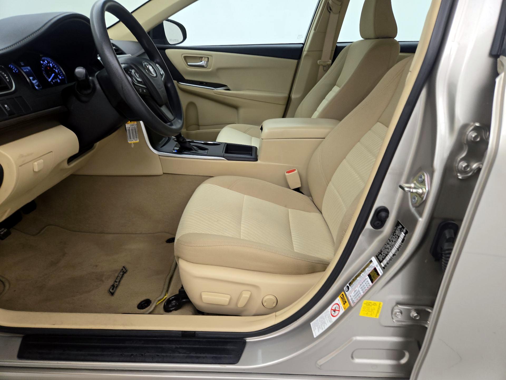 Thumbnail: 2016 Toyota Camry - 11