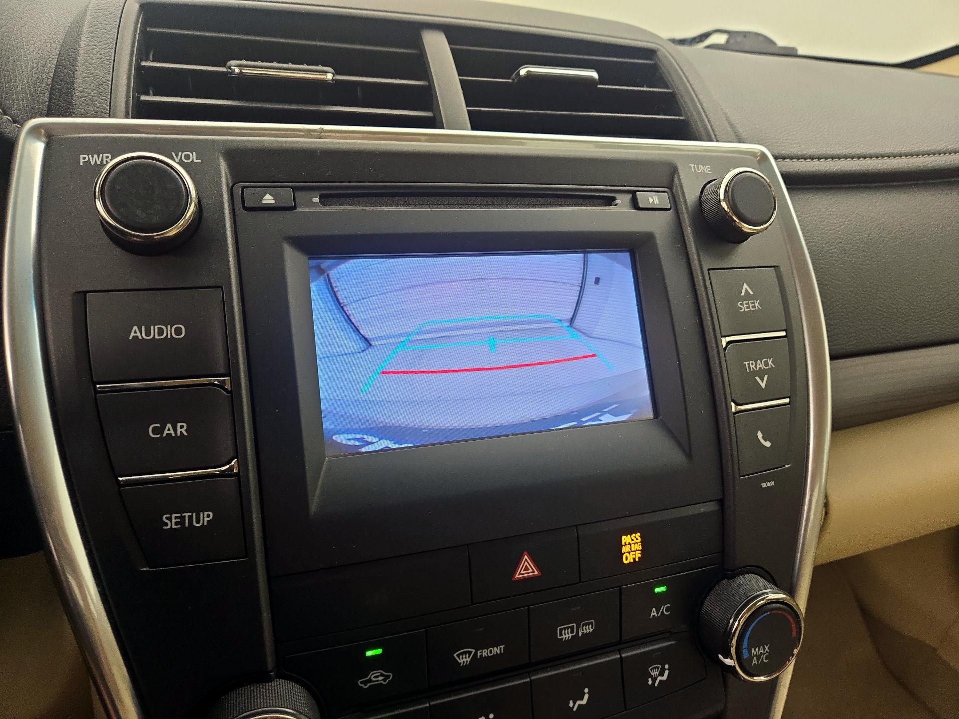 Thumbnail: 2016 Toyota Camry - 14