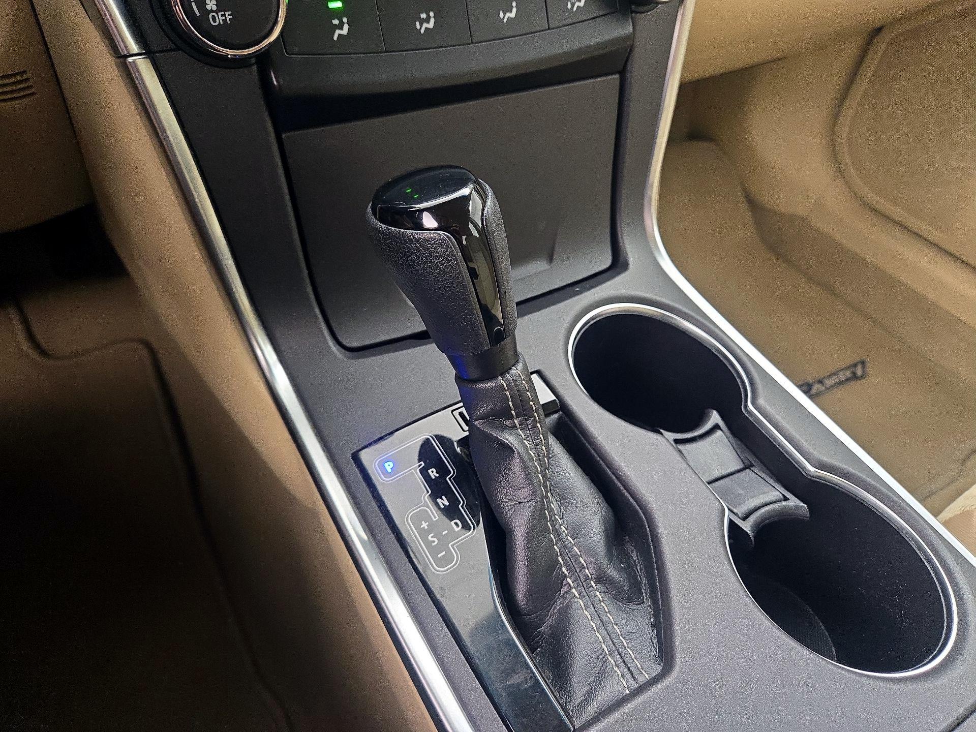 Thumbnail: 2016 Toyota Camry - 17
