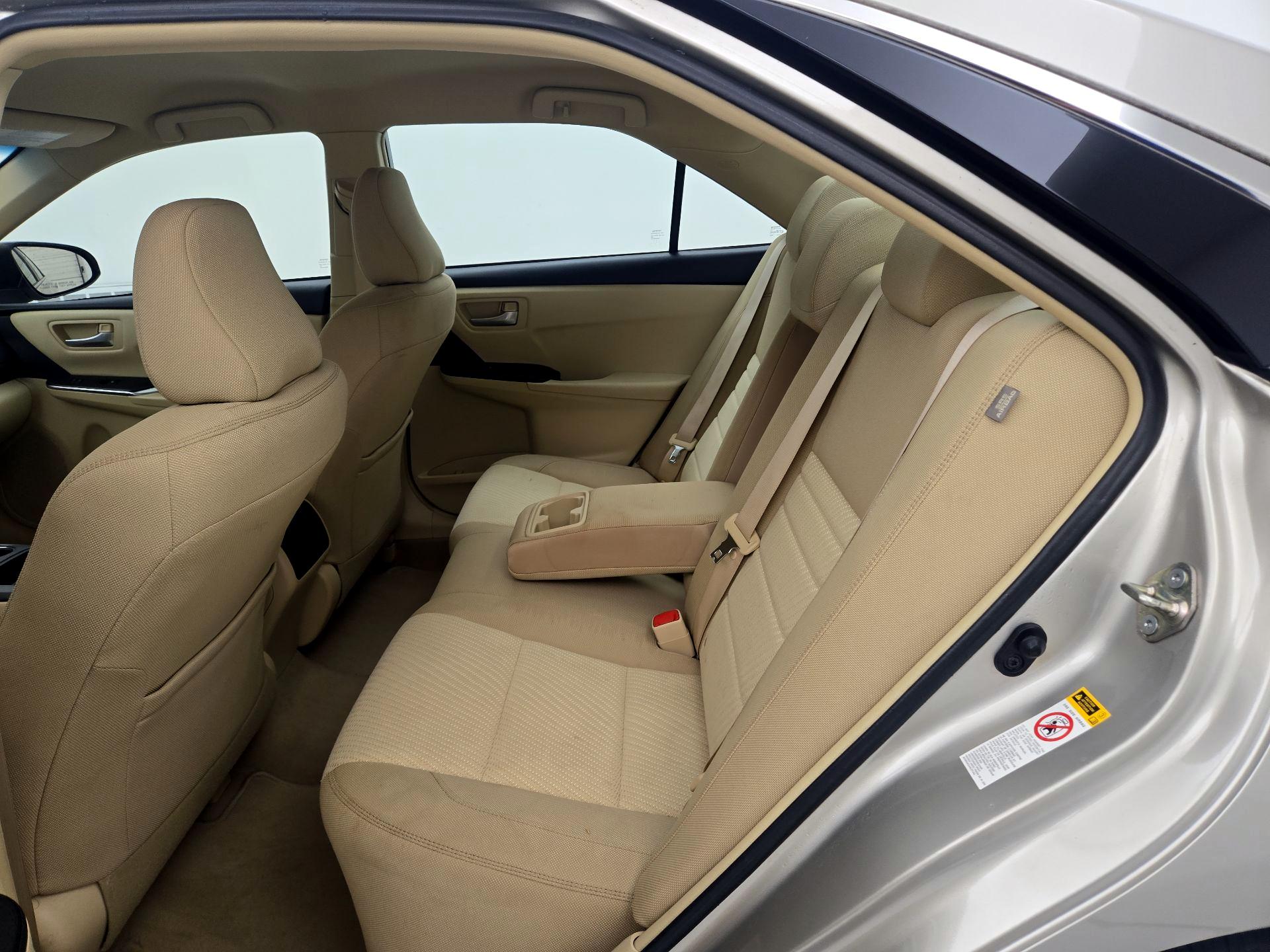 Thumbnail: 2016 Toyota Camry - 18