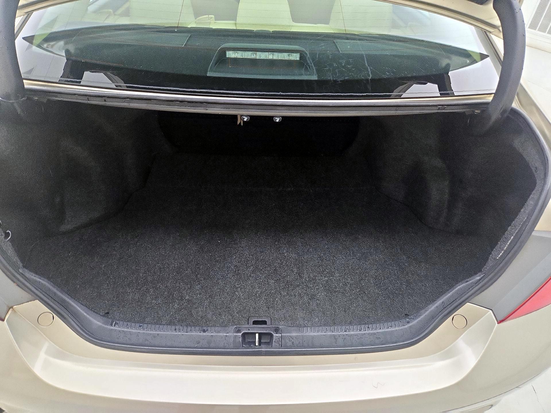 Thumbnail: 2016 Toyota Camry - 19