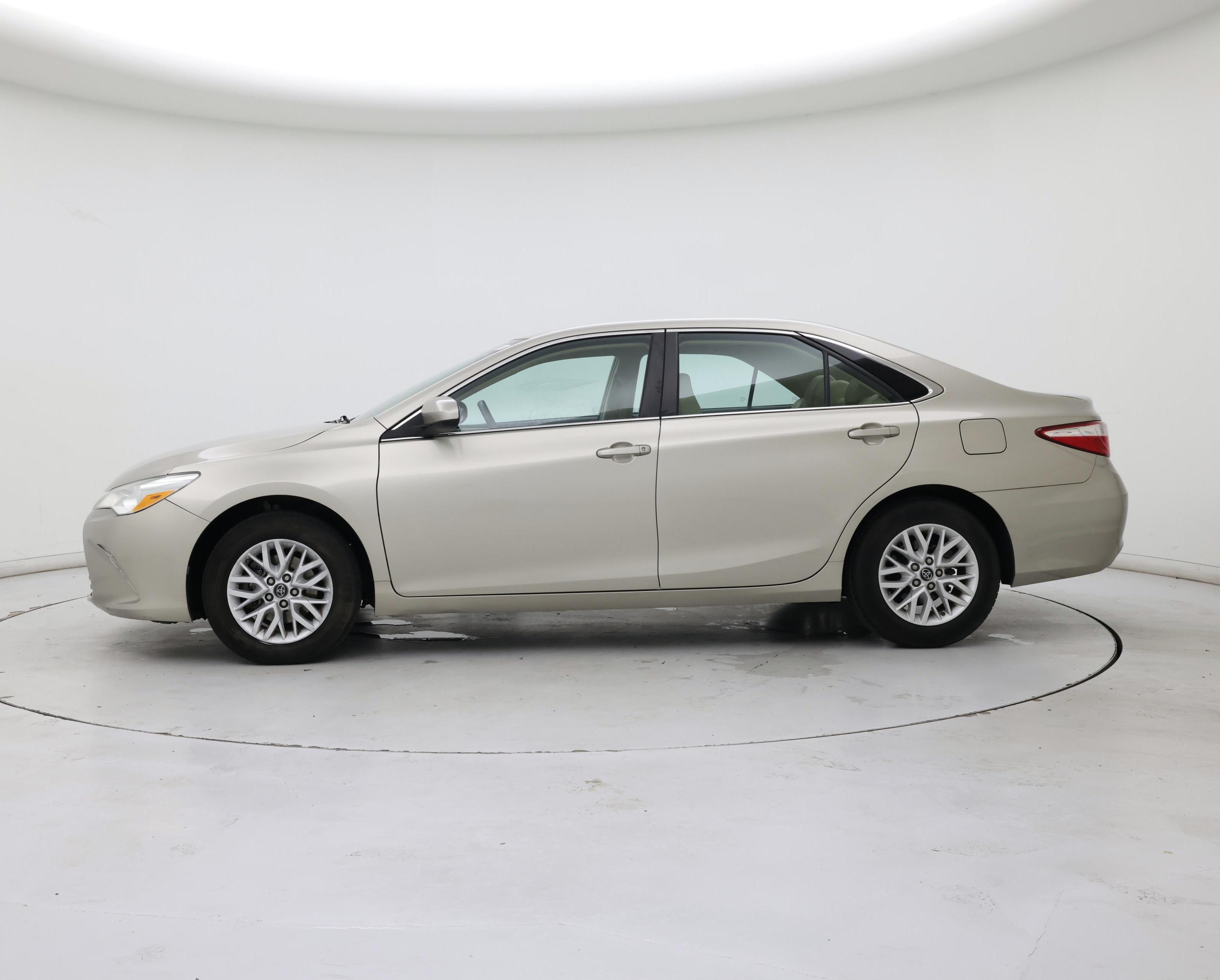 Thumbnail: 2016 Toyota Camry - 3