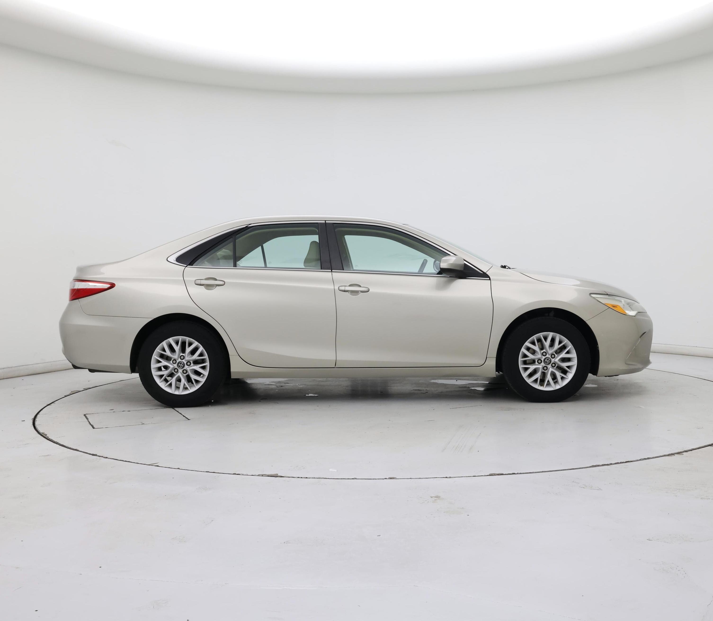 Thumbnail: 2016 Toyota Camry - 7