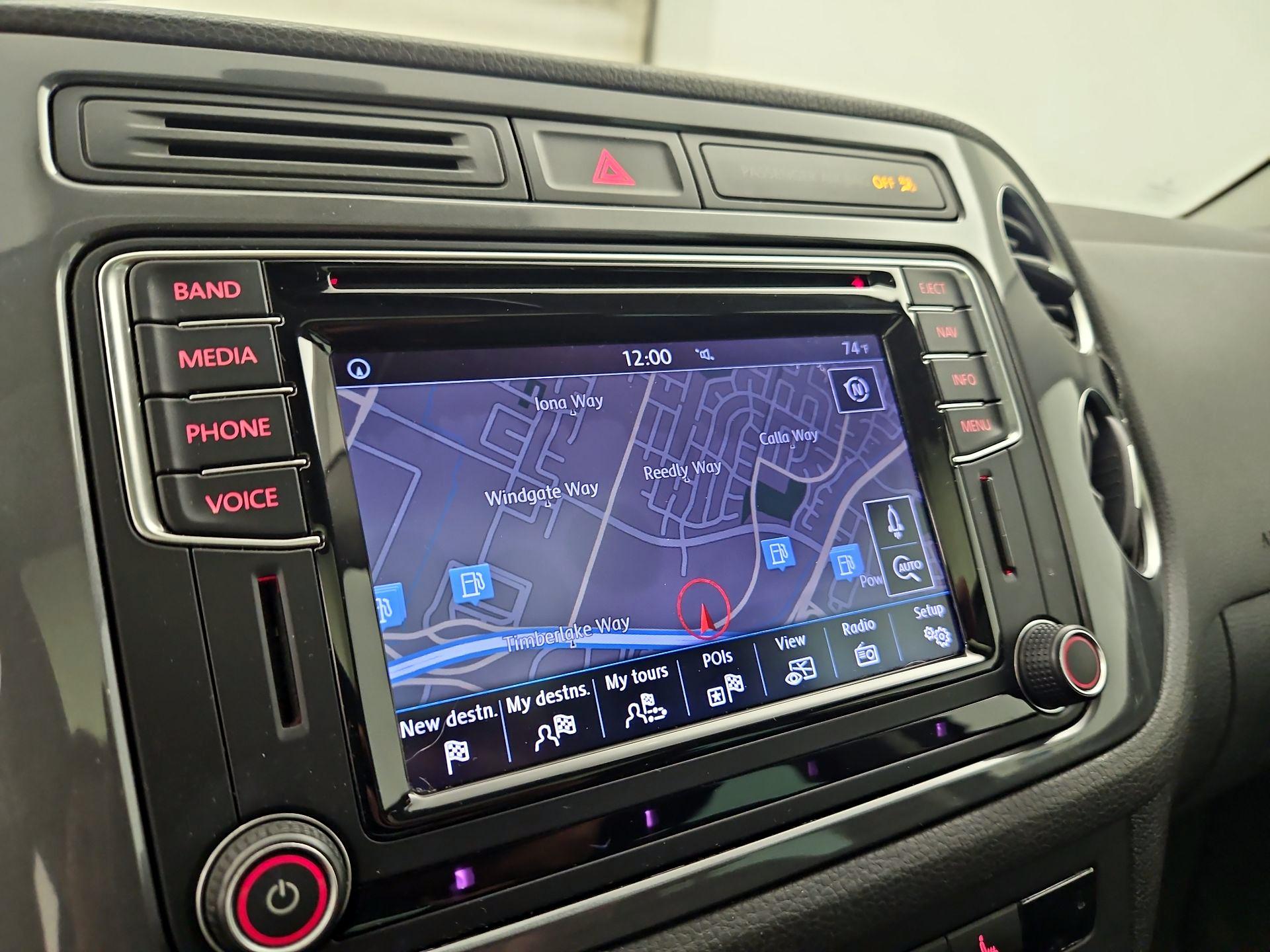 Thumbnail: 2016 Volkswagen Tiguan - 14