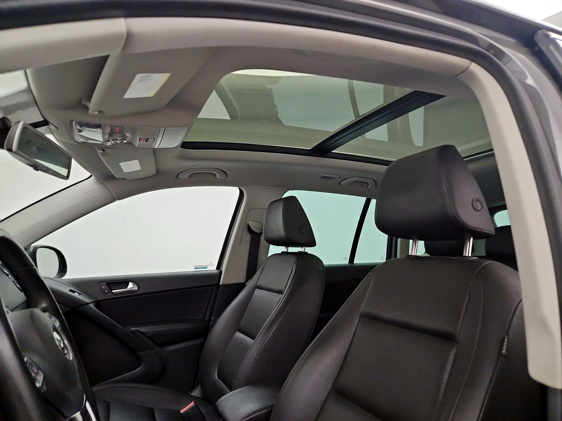 Thumbnail: 2016 Volkswagen Tiguan - 20
