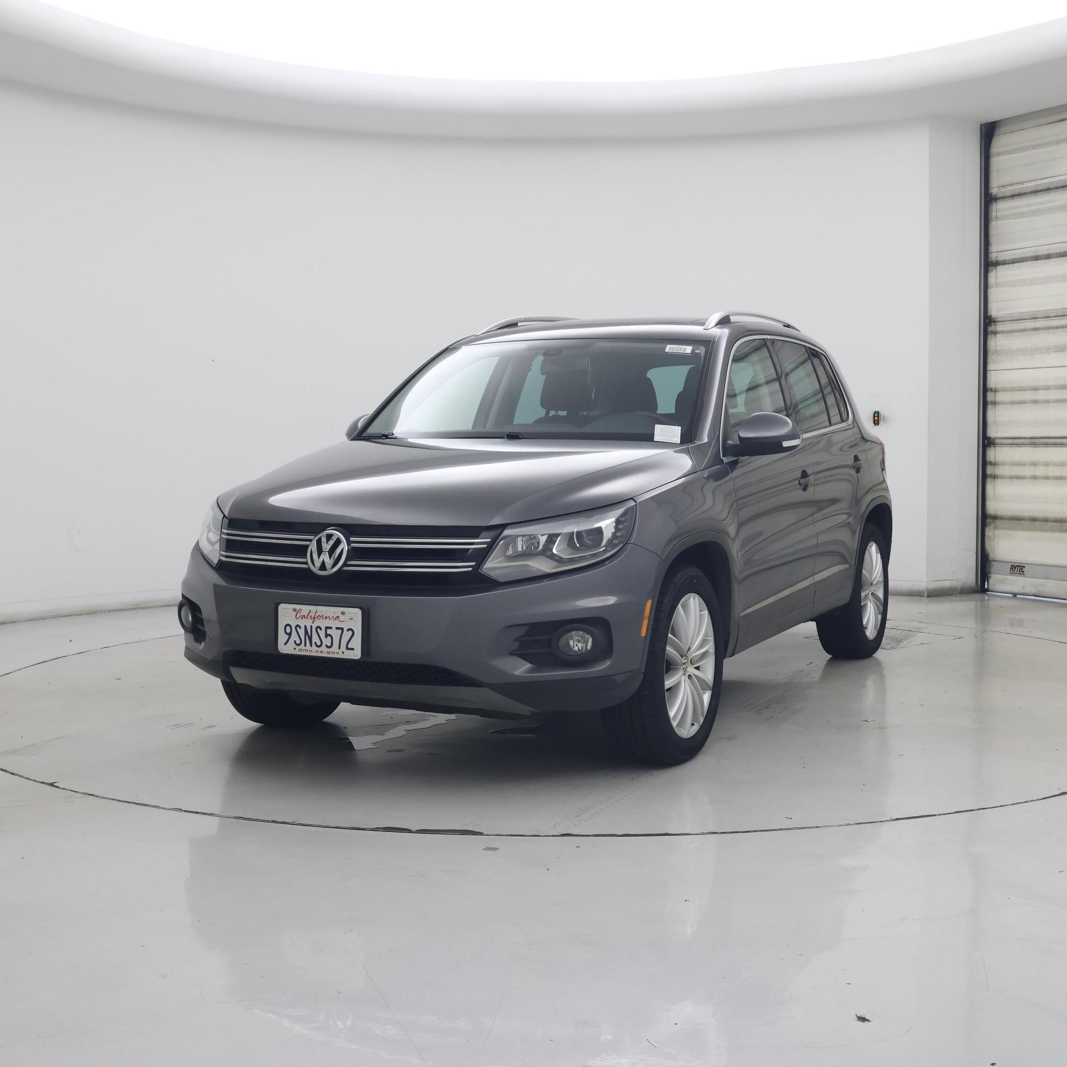 Thumbnail: 2016 Volkswagen Tiguan - 4