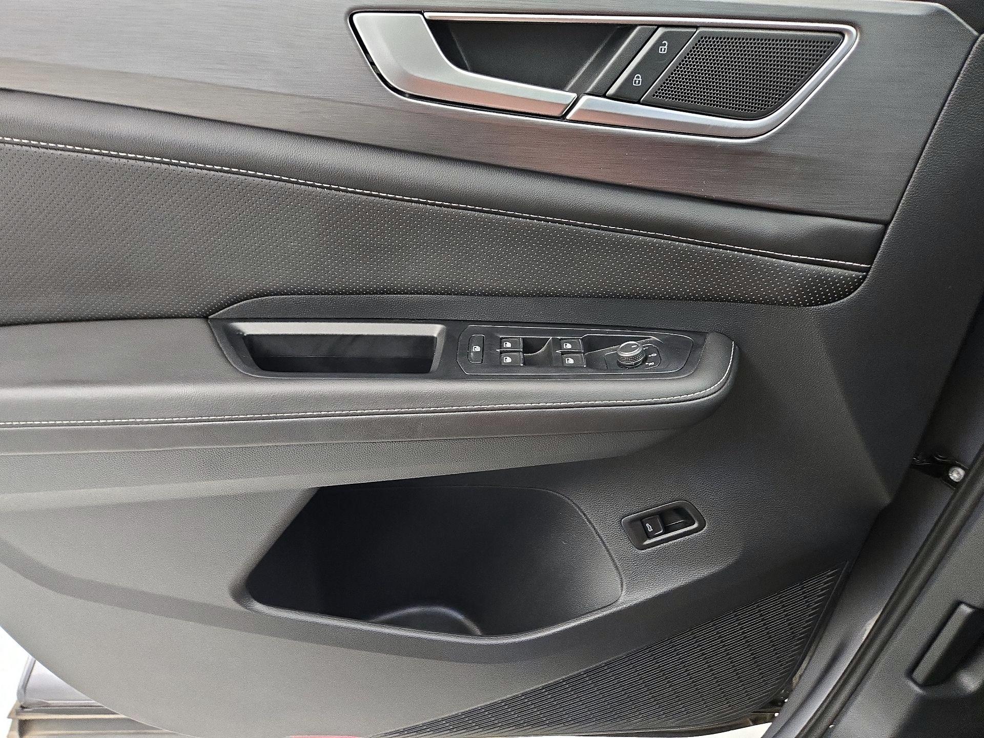 Thumbnail: 2024 Volkswagen Atlas - 12