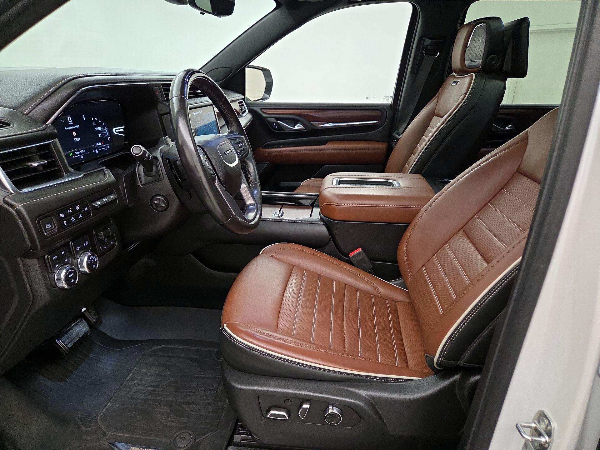 Thumbnail: 2023 GMC Yukon XL - 11