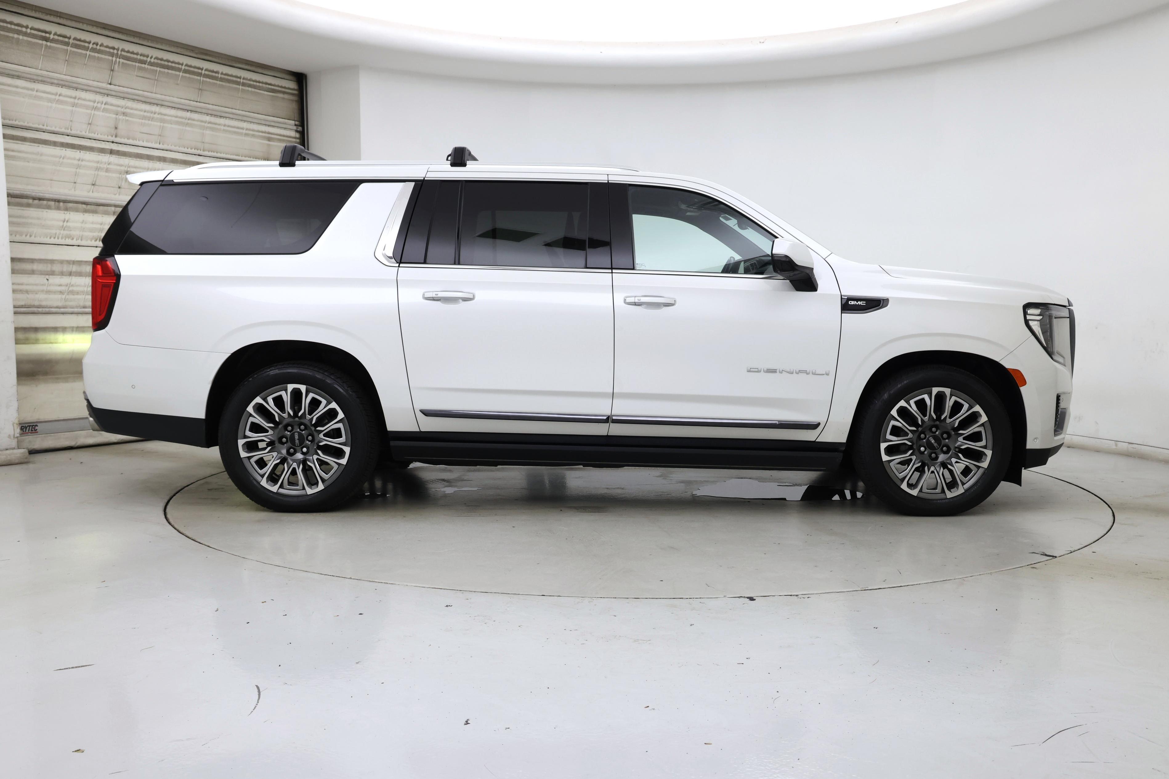 Thumbnail: 2023 GMC Yukon XL - 7