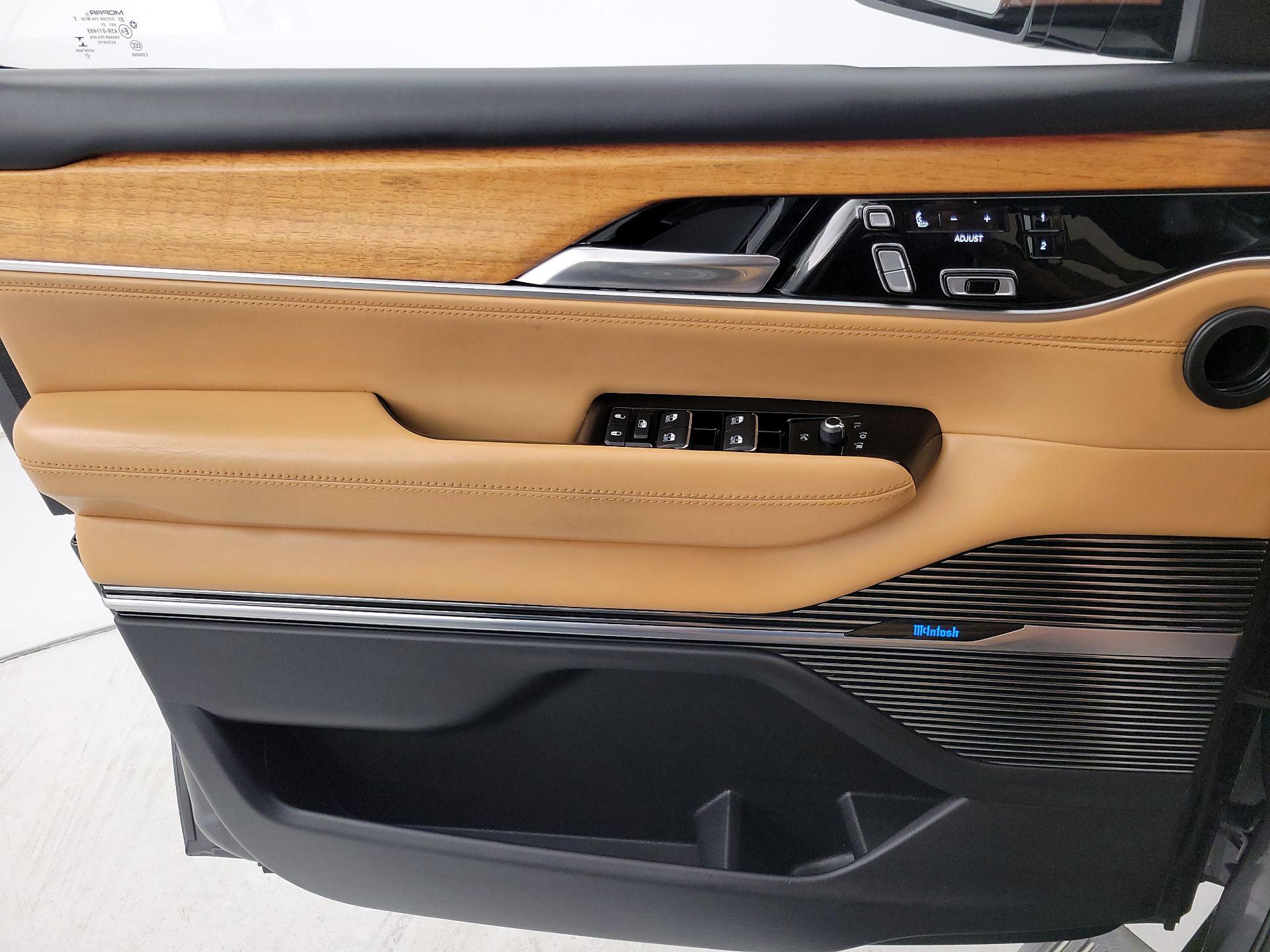 Thumbnail: 2022 Jeep Grand Wagoneer - 12