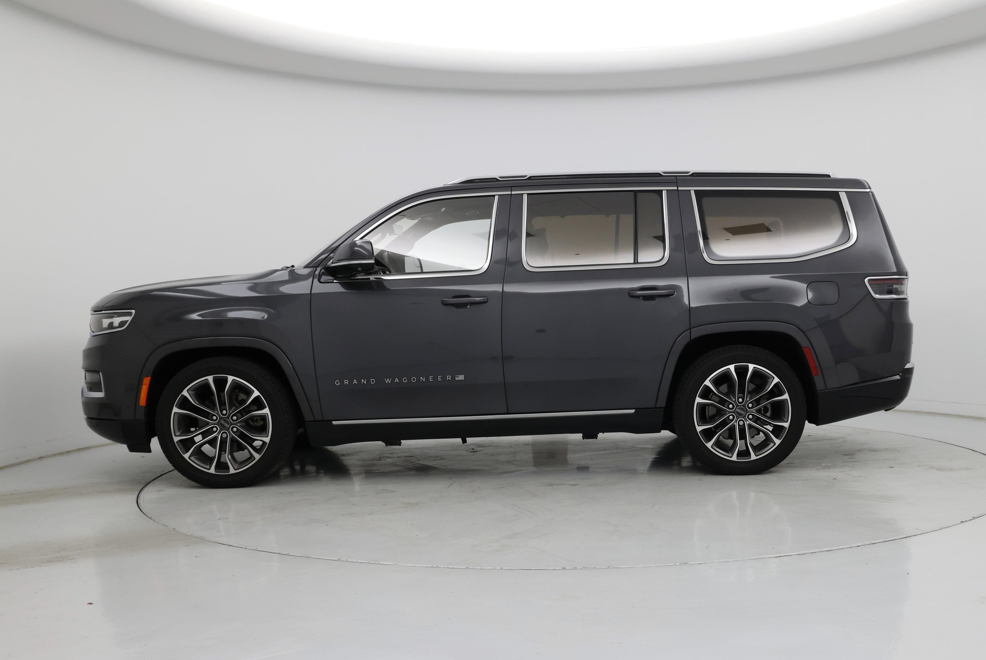 Thumbnail: 2022 Jeep Grand Wagoneer - 3